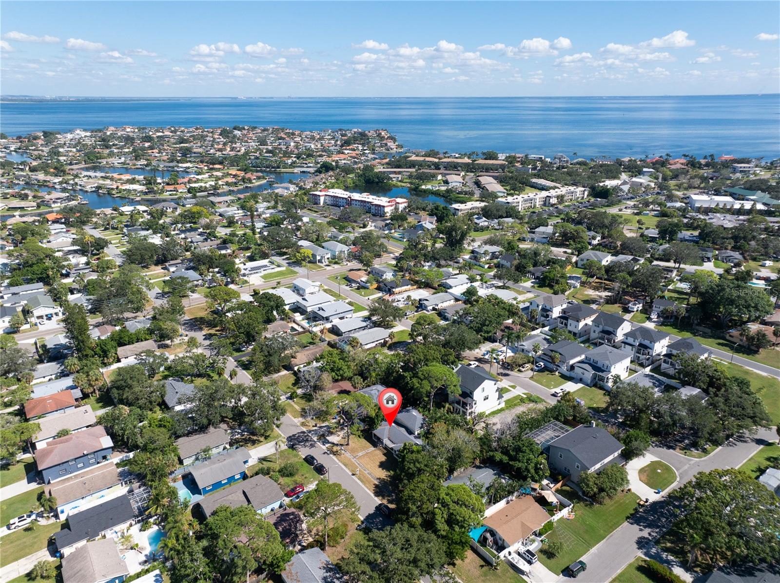 SHOREACRES CENTER - Land