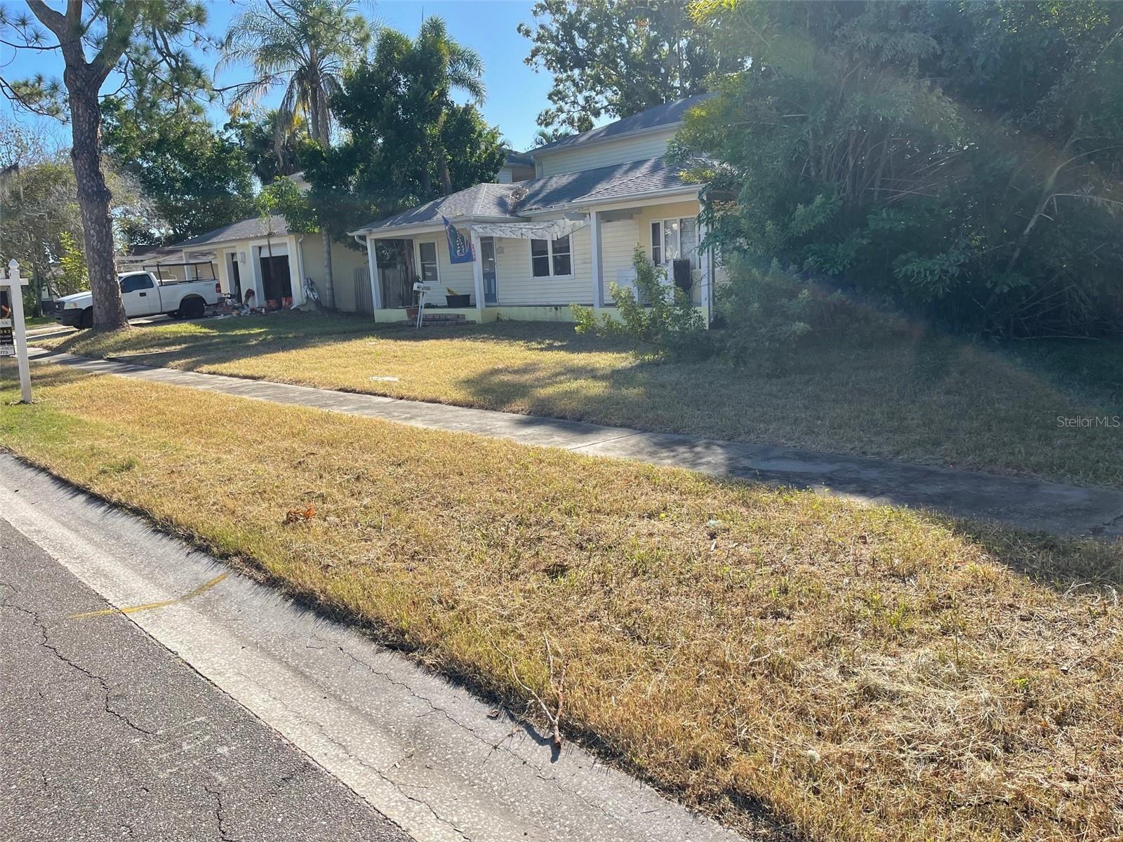 SHOREACRES CENTER - Land