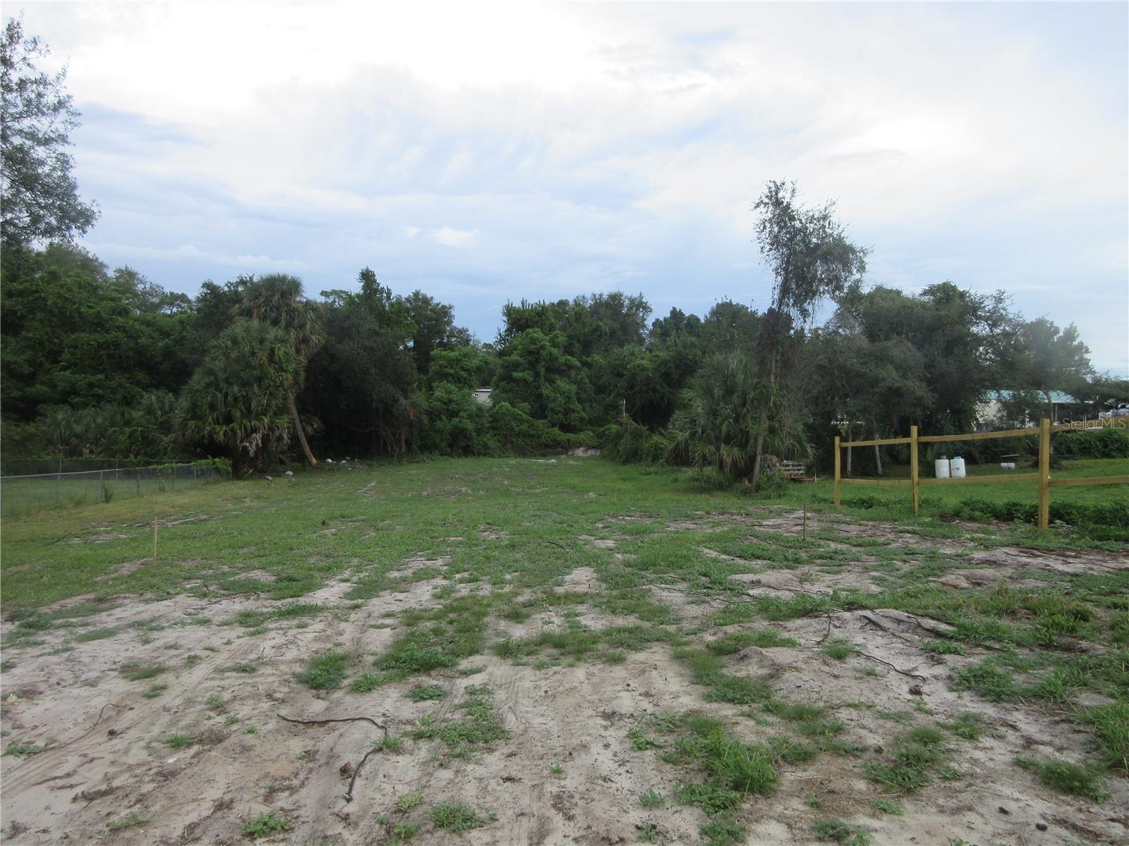 HALMOON MINI-FARMS - Residential