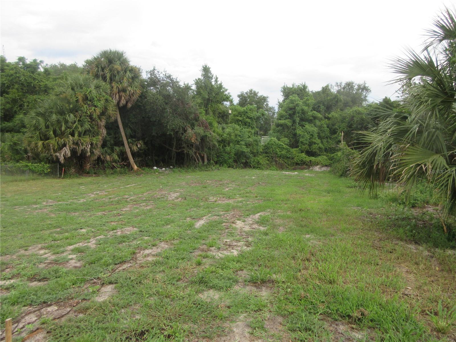 HALMOON MINI-FARMS - Residential