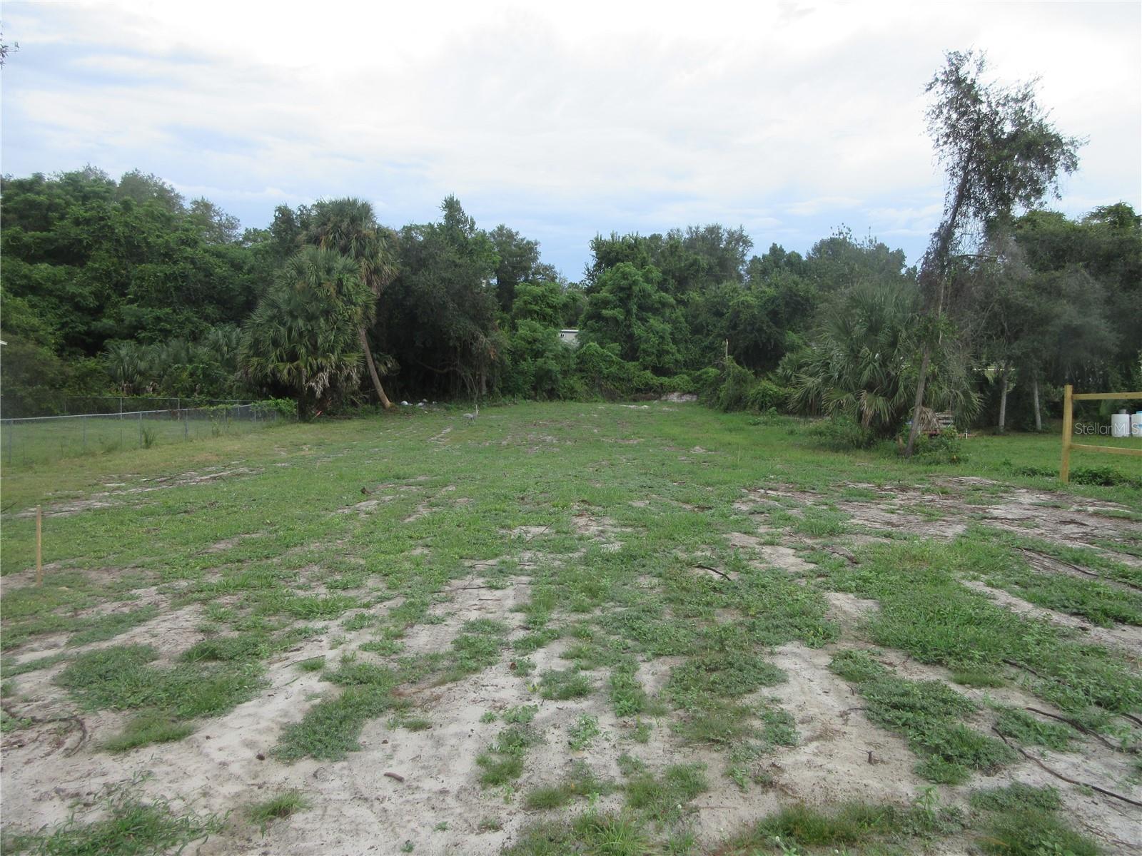 HALMOON MINI-FARMS - Residential