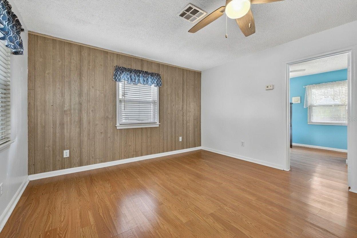 4480 NEWARK STREET N