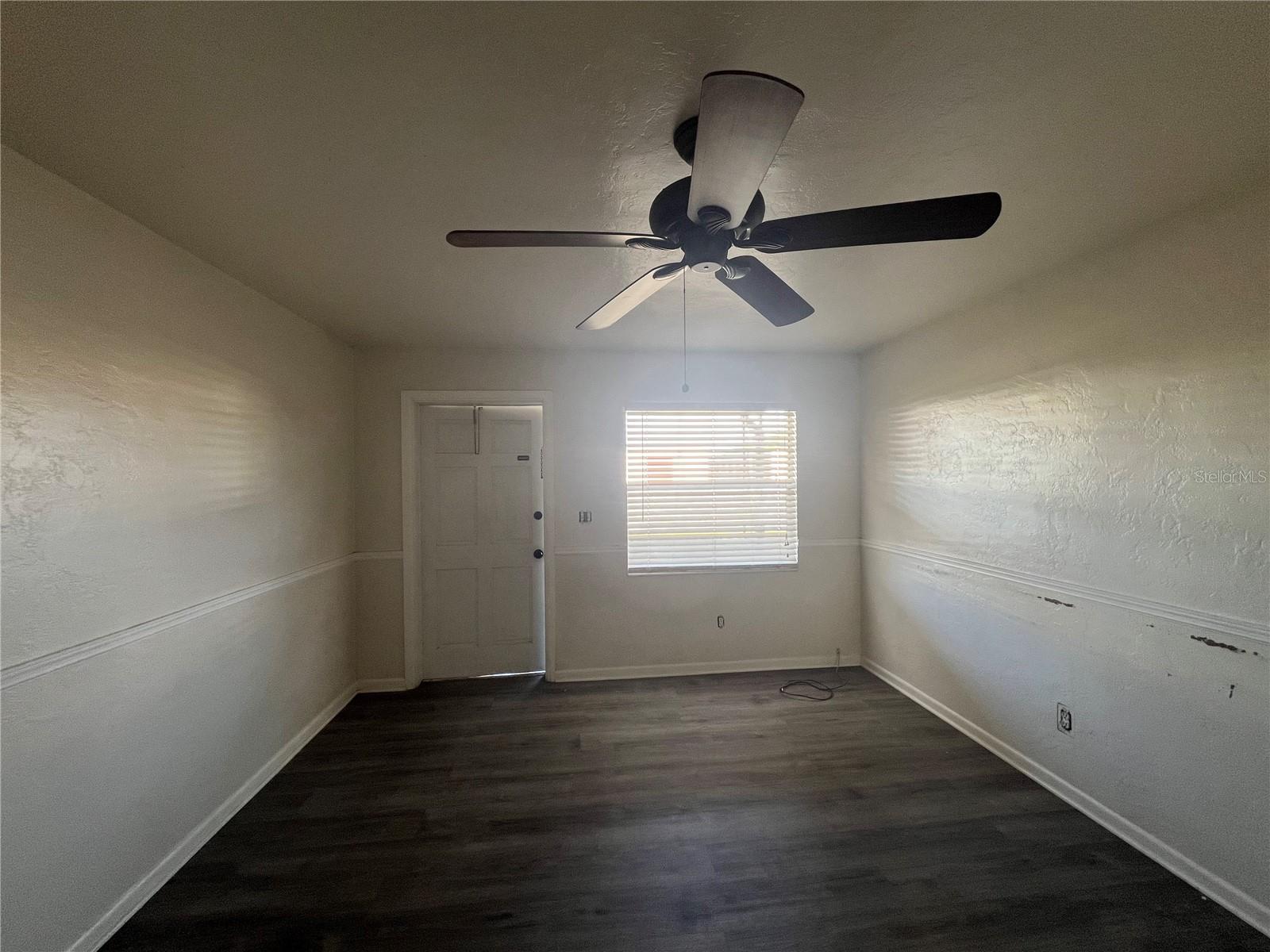 TOWN & COUNTRY ESTATES REP - Residential Lease