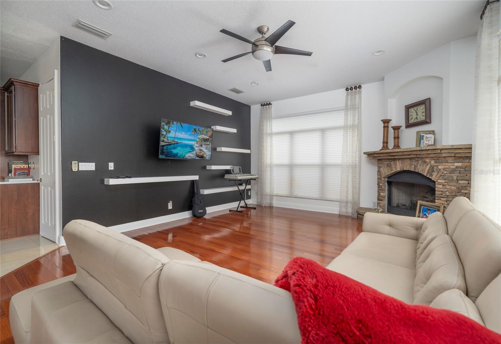 CLERMONT CARRINGTON AT LEGENDS SUB - Residential Lease