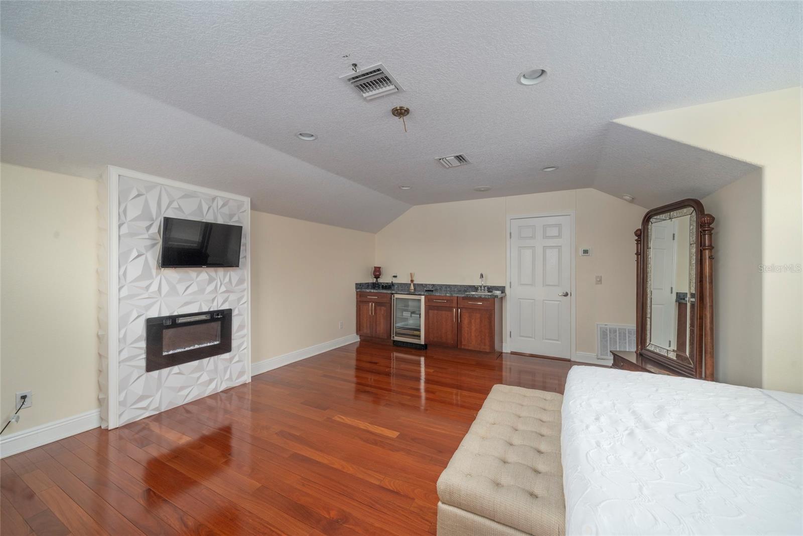 CLERMONT CARRINGTON AT LEGENDS SUB - Residential Lease