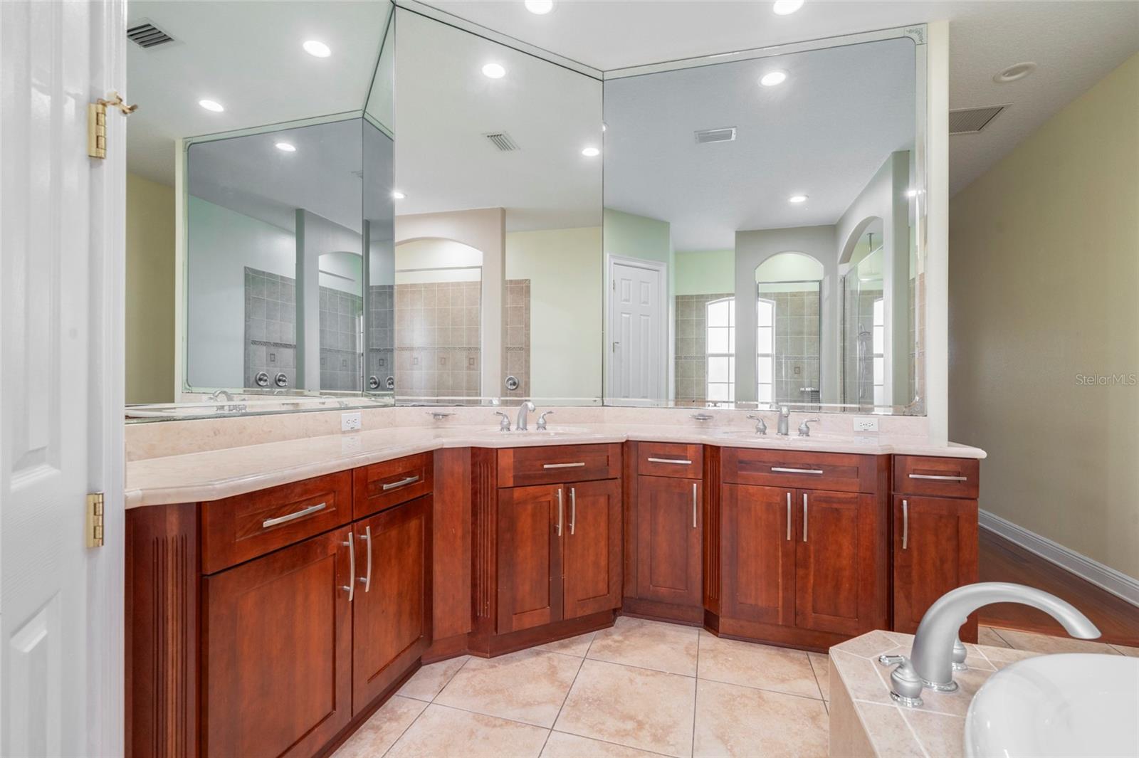 CLERMONT CARRINGTON AT LEGENDS SUB - Residential Lease