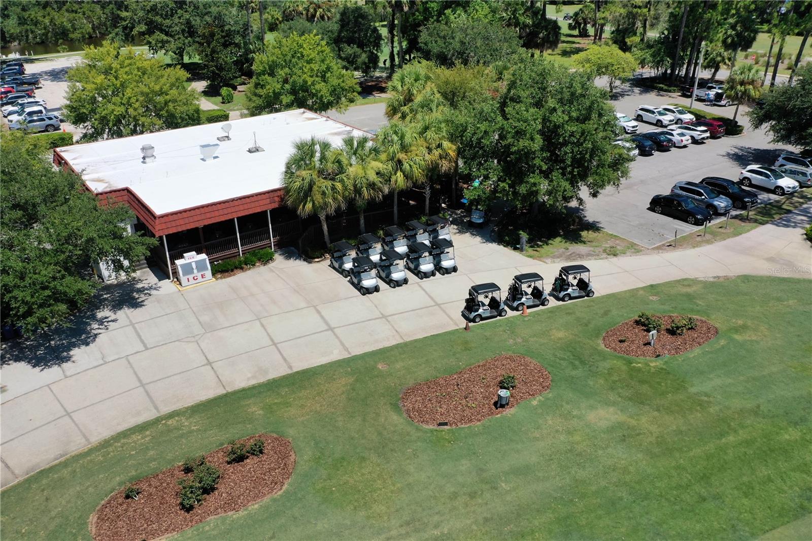 FAIRWAYS CONDO - Residential