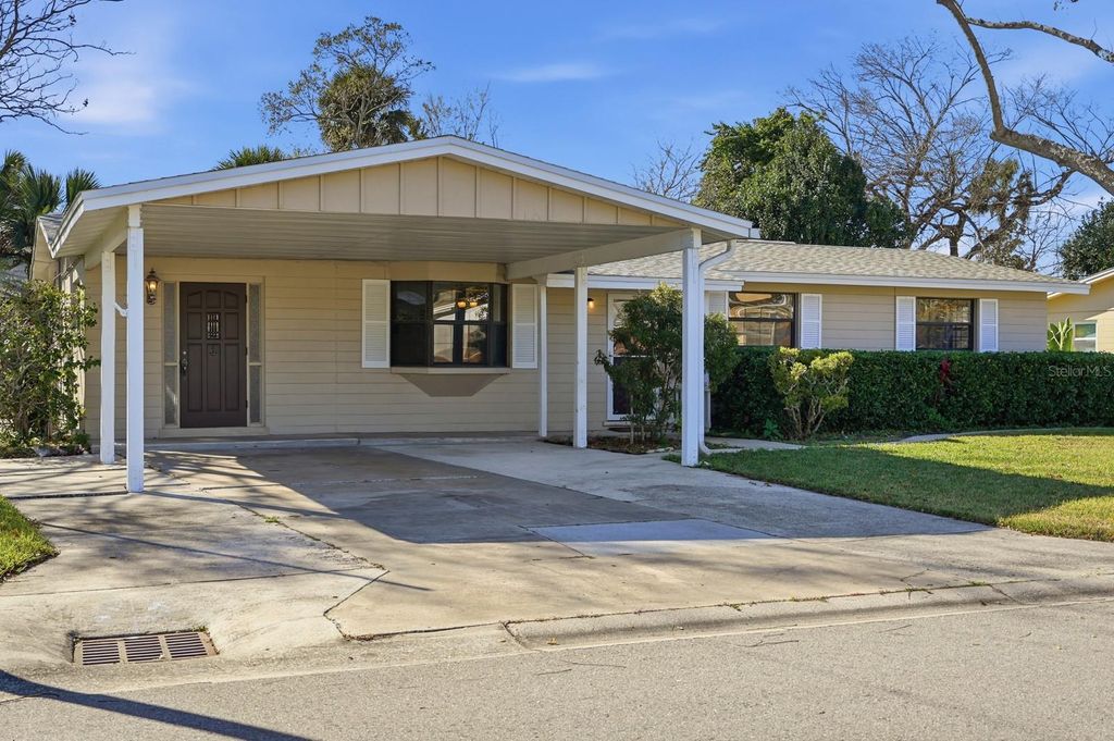 Photo of 2318 Oriole Lane, South Daytona, FL 32119 (MLS # V4947003)