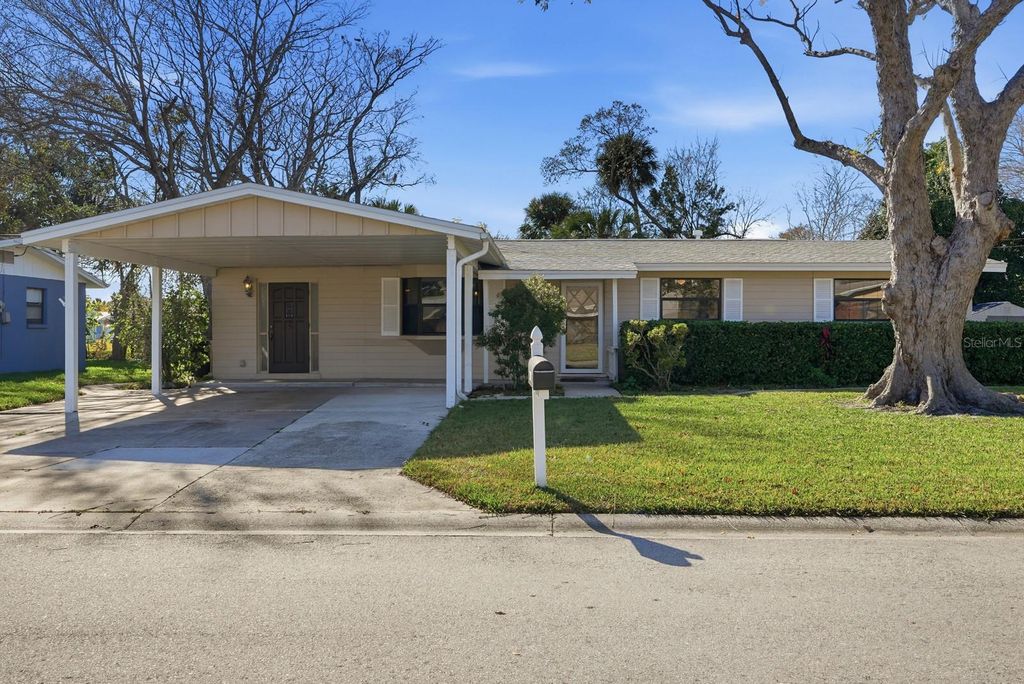 Photo of 2318 Oriole Lane, South Daytona, FL 32119 (MLS # V4947003)