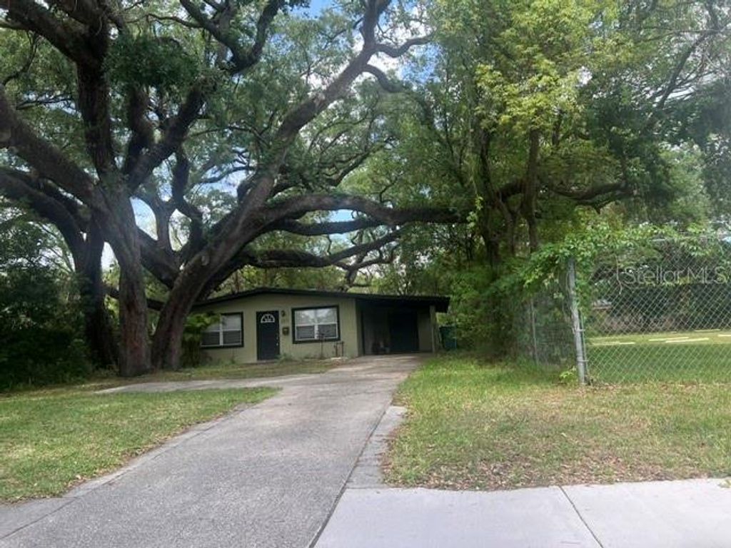 Photo of 2211 E Amelia Street, Orlando, FL 32803 (MLS # O6412319)