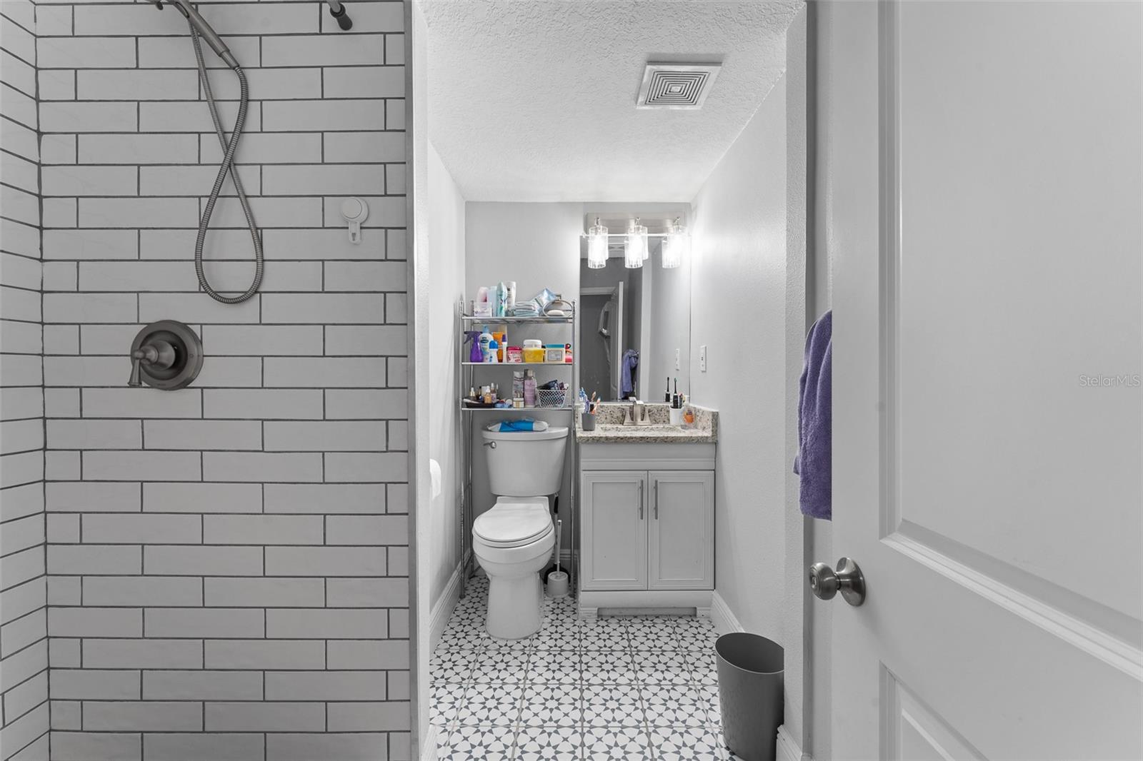 LYNNWOOD ESTATES - Residential