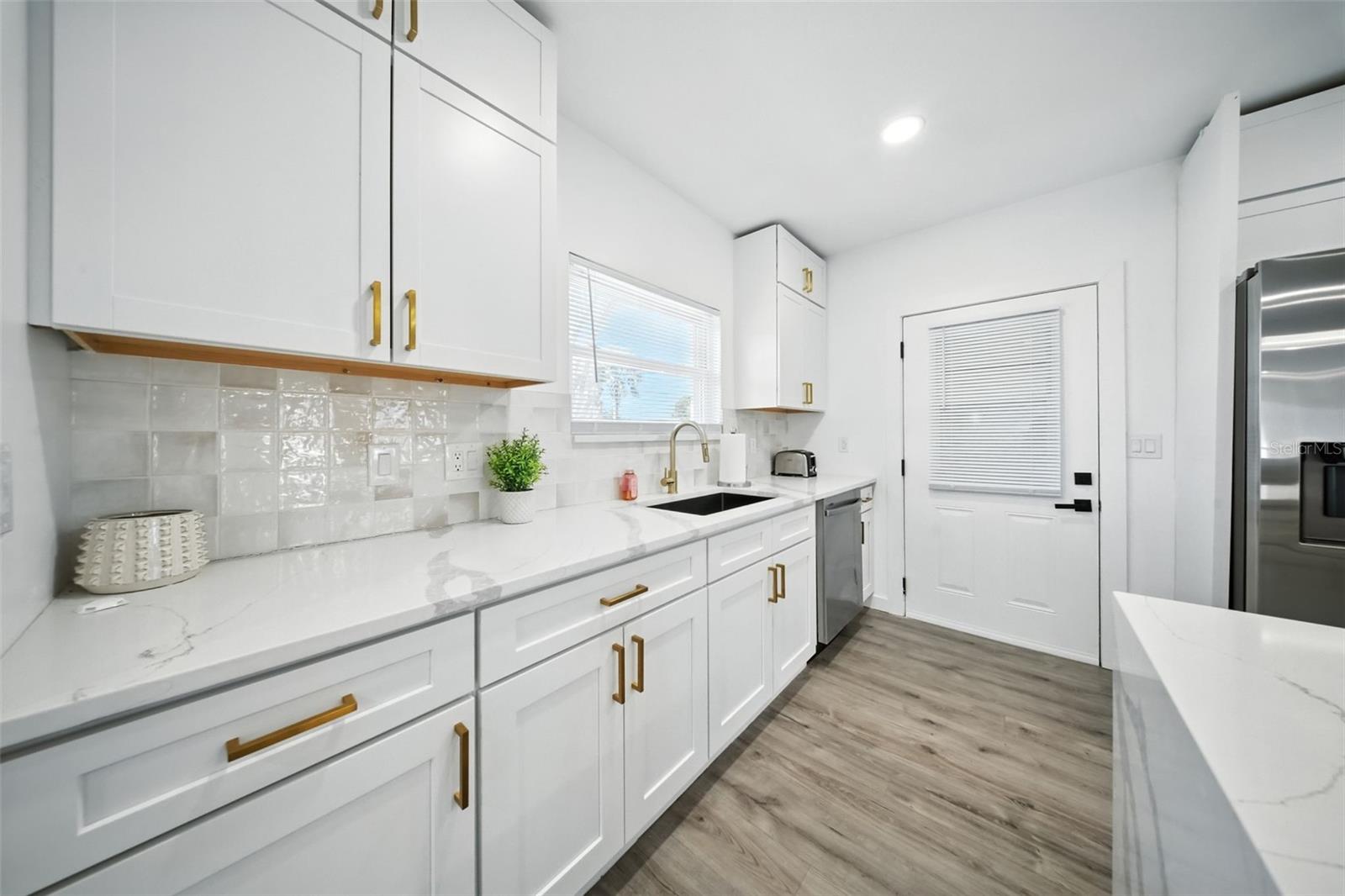 ST PETERSBURG BEACH NORTH UNIT 8 - Residential Lease