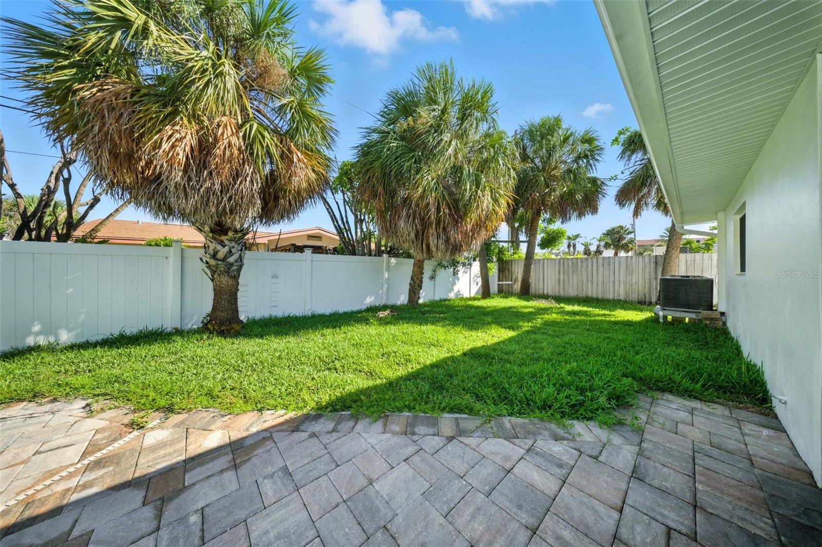 ST PETERSBURG BEACH NORTH UNIT 8 - Residential Lease