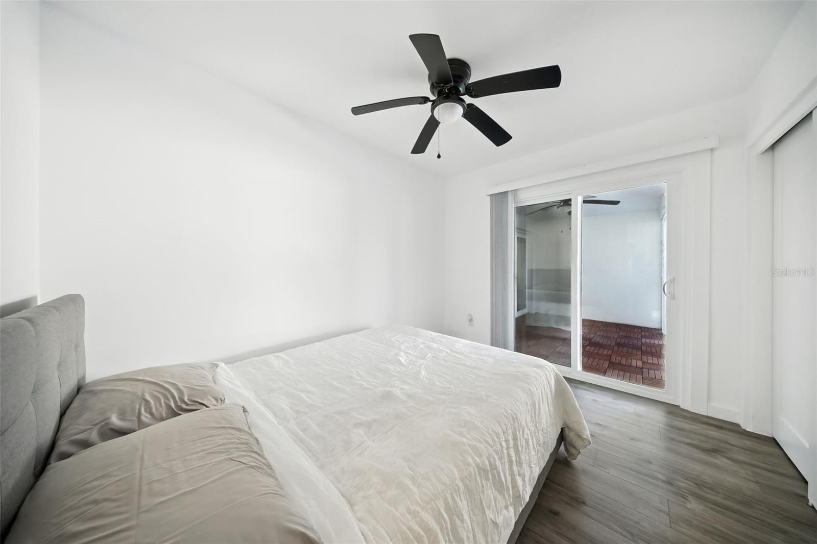 ST PETERSBURG BEACH NORTH UNIT 8 - Residential Lease