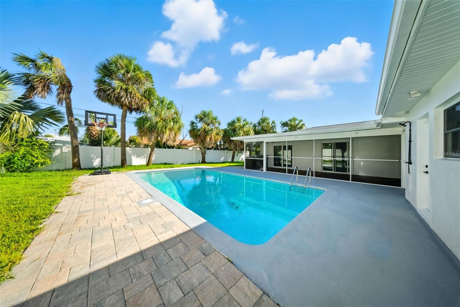 ST PETERSBURG BEACH NORTH UNIT 8 - Residential Lease