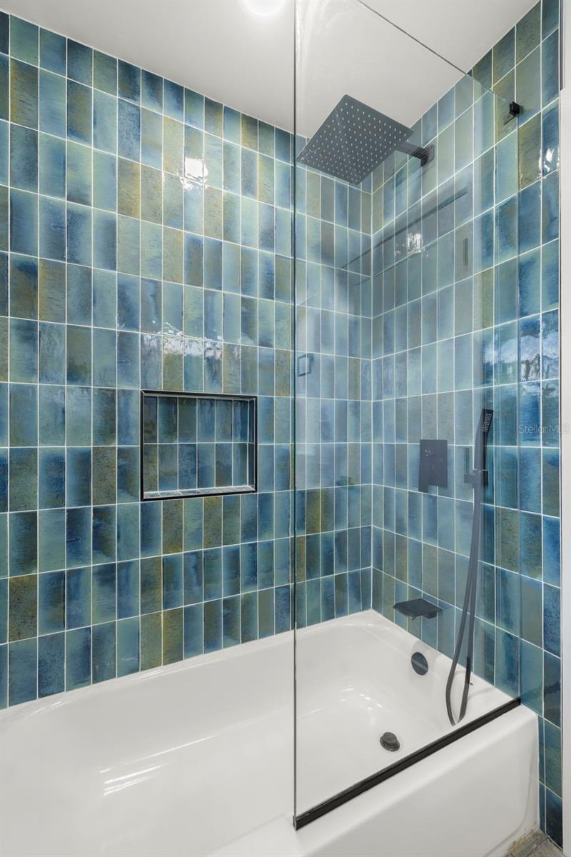 ST PETERSBURG BEACH NORTH UNIT 8 - Residential Lease