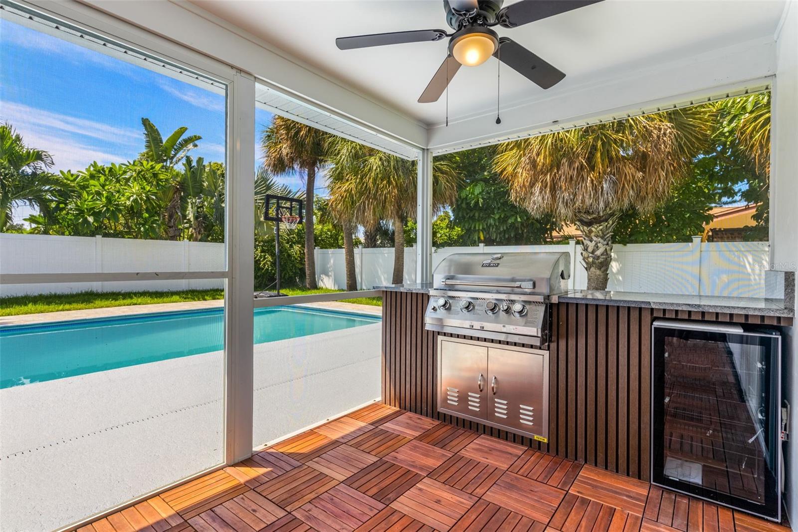 ST PETERSBURG BEACH NORTH UNIT 8 - Residential Lease