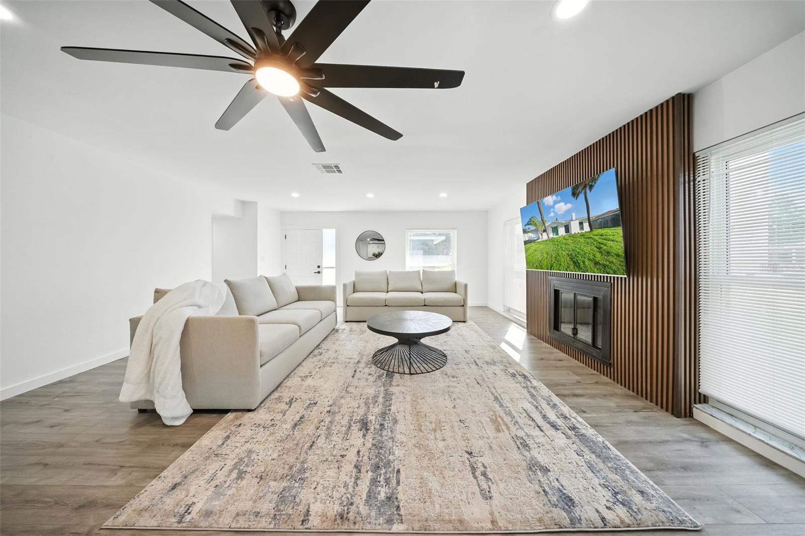 ST PETERSBURG BEACH NORTH UNIT 8 - Residential Lease