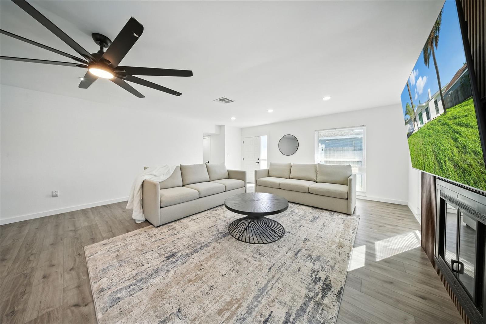 ST PETERSBURG BEACH NORTH UNIT 8 - Residential Lease