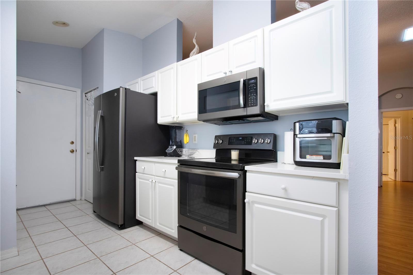 SOUTHAMPTON I CONDO - Residential