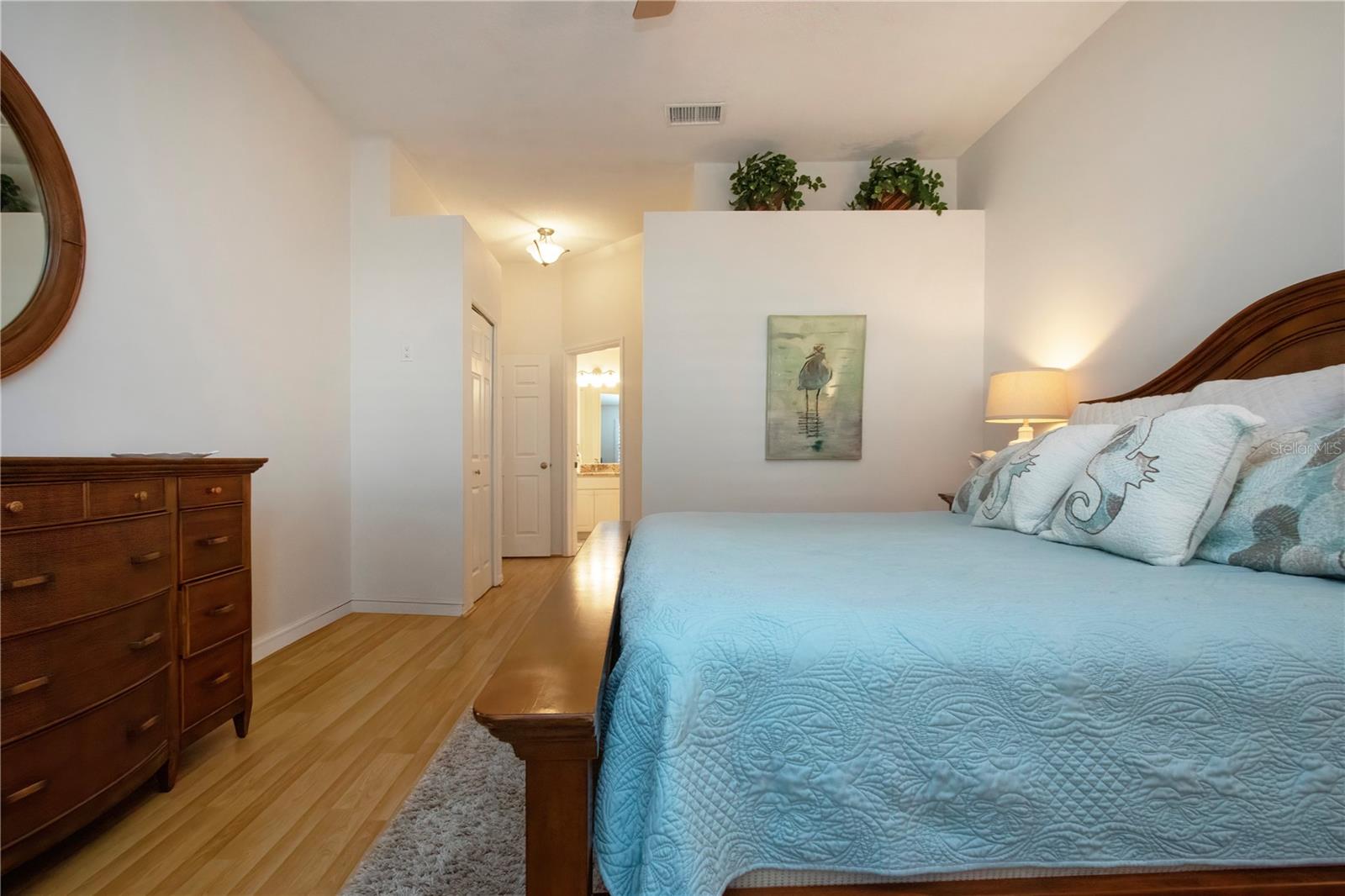 SOUTHAMPTON I CONDO - Residential