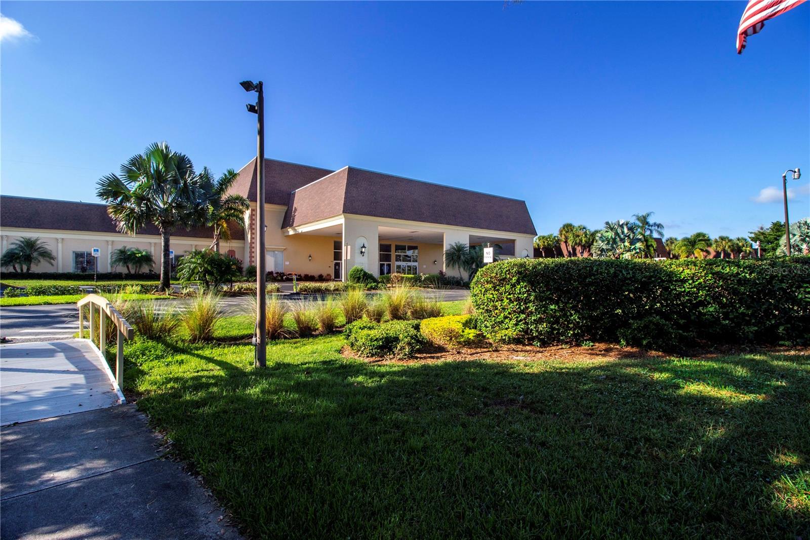 SOUTHAMPTON I CONDO - Residential