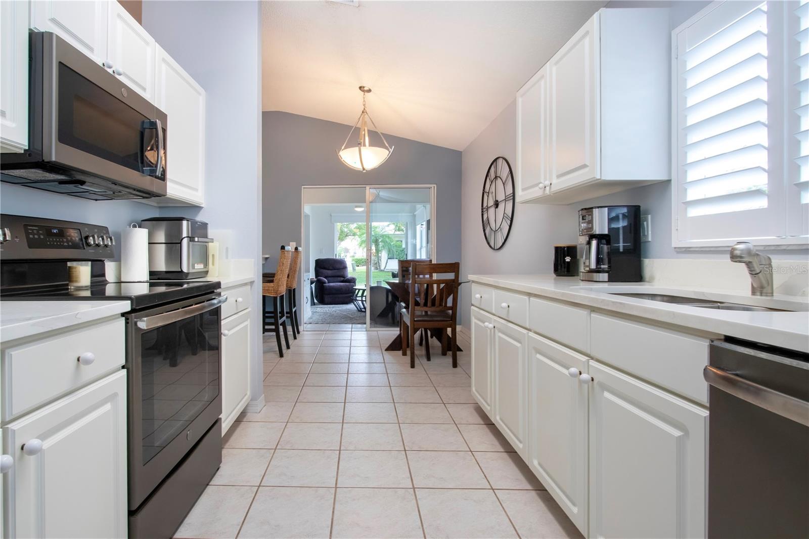 SOUTHAMPTON I CONDO - Residential