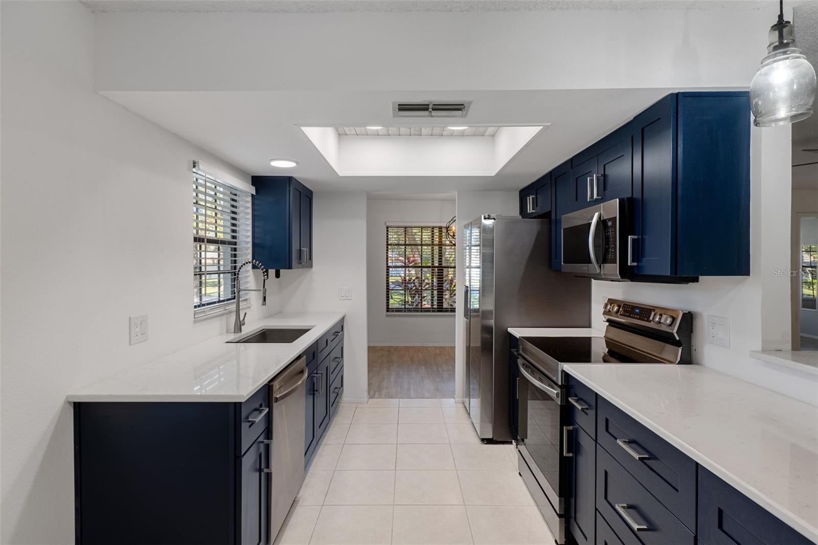 TMBR PINES PN GR VL - Residential