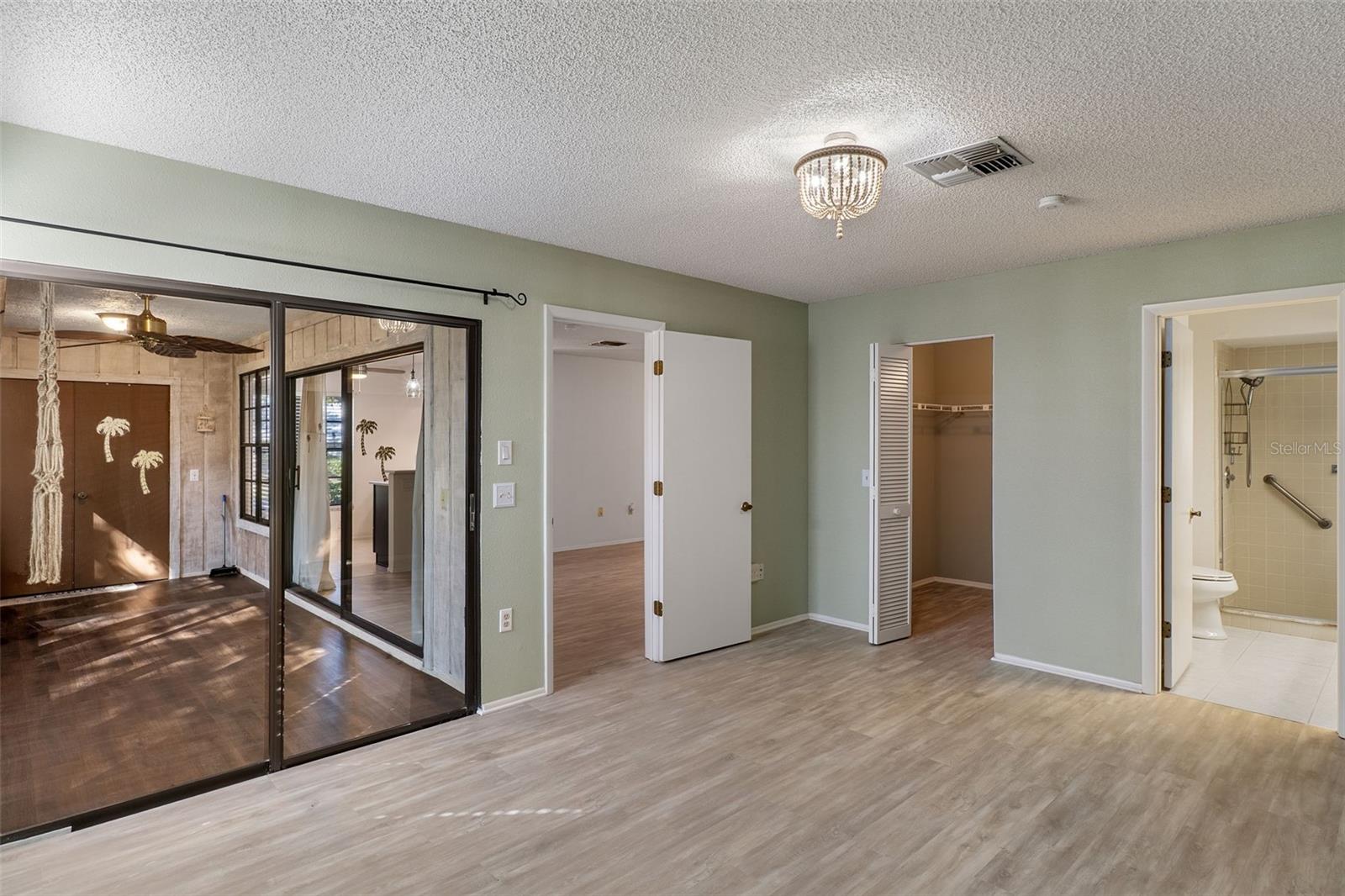 TMBR PINES PN GR VL - Residential