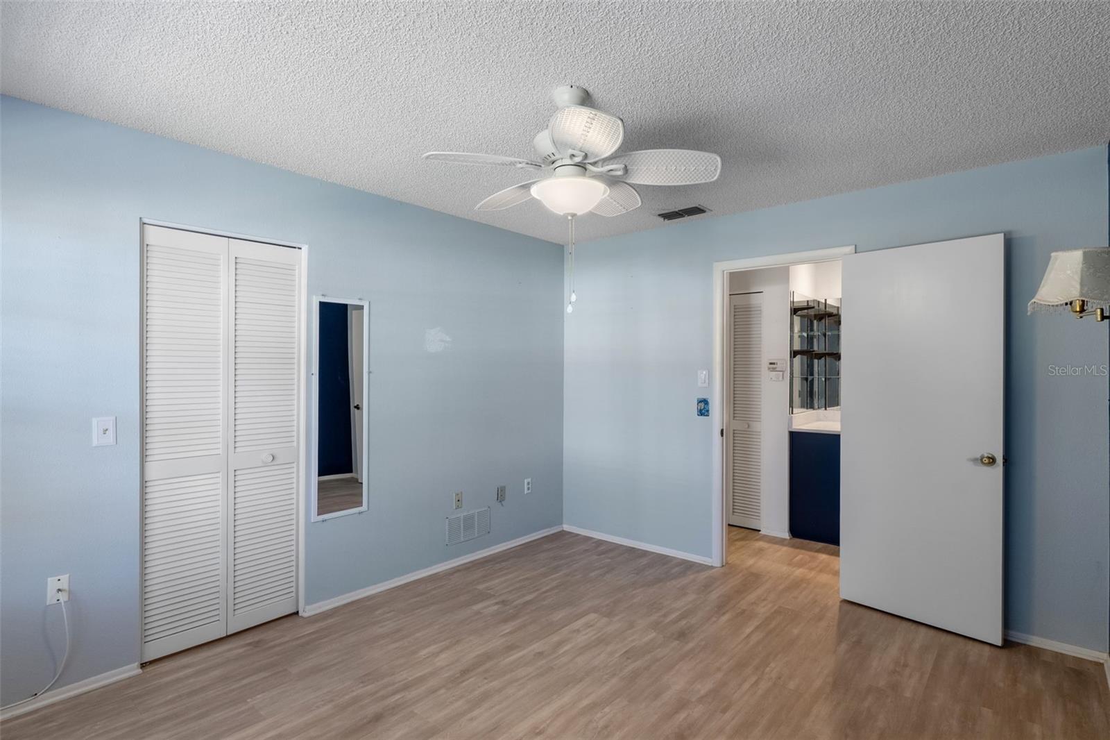 TMBR PINES PN GR VL - Residential