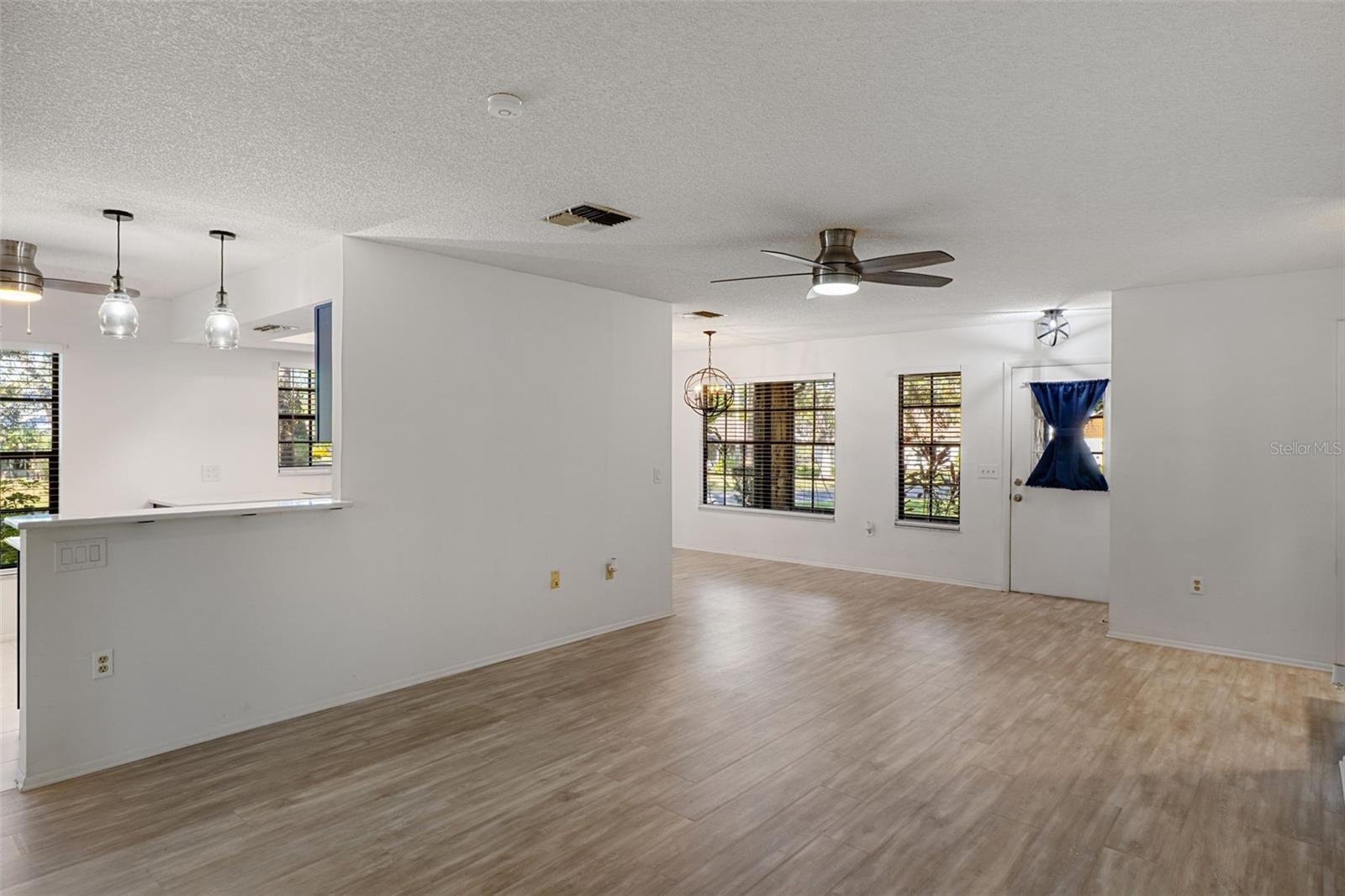 TMBR PINES PN GR VL - Residential