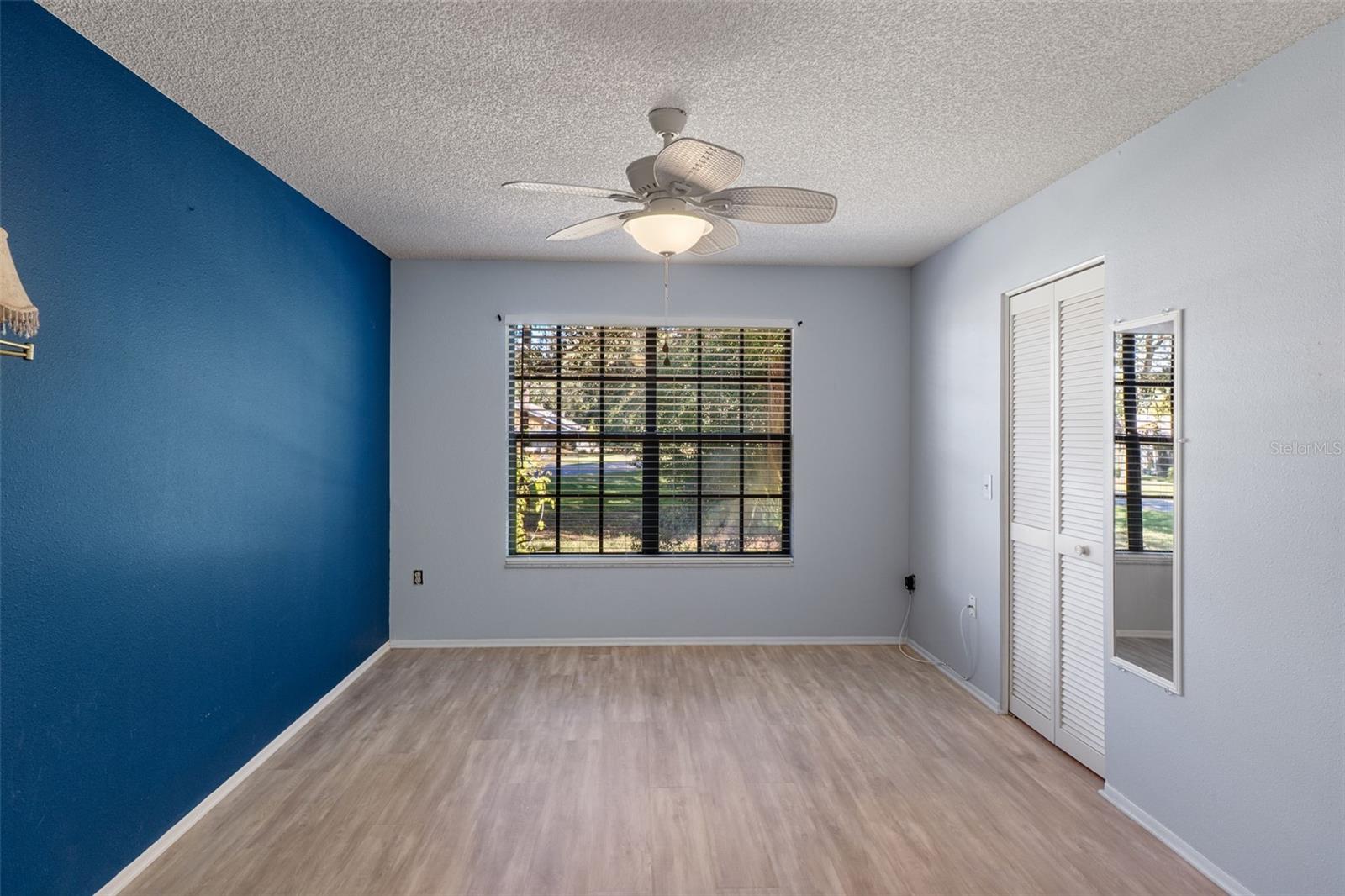 TMBR PINES PN GR VL - Residential