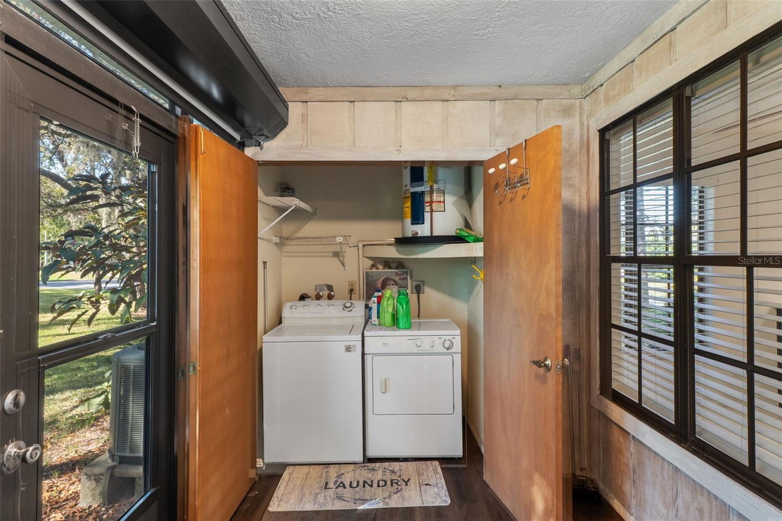 TMBR PINES PN GR VL - Residential