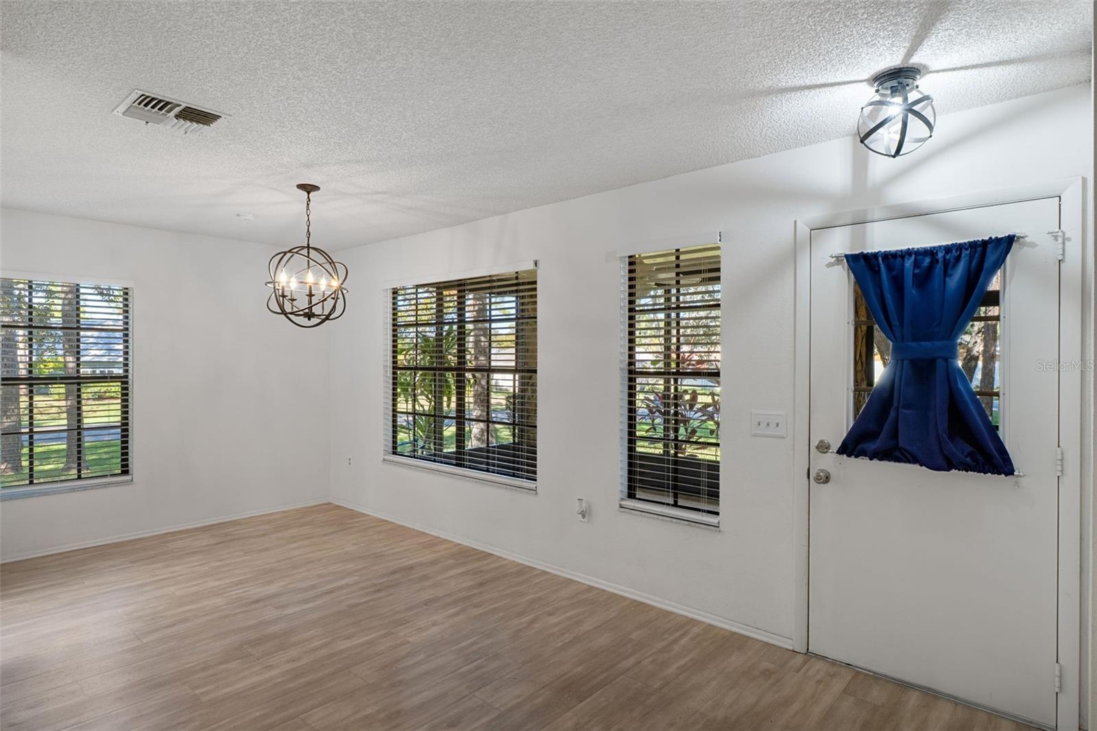 TMBR PINES PN GR VL - Residential