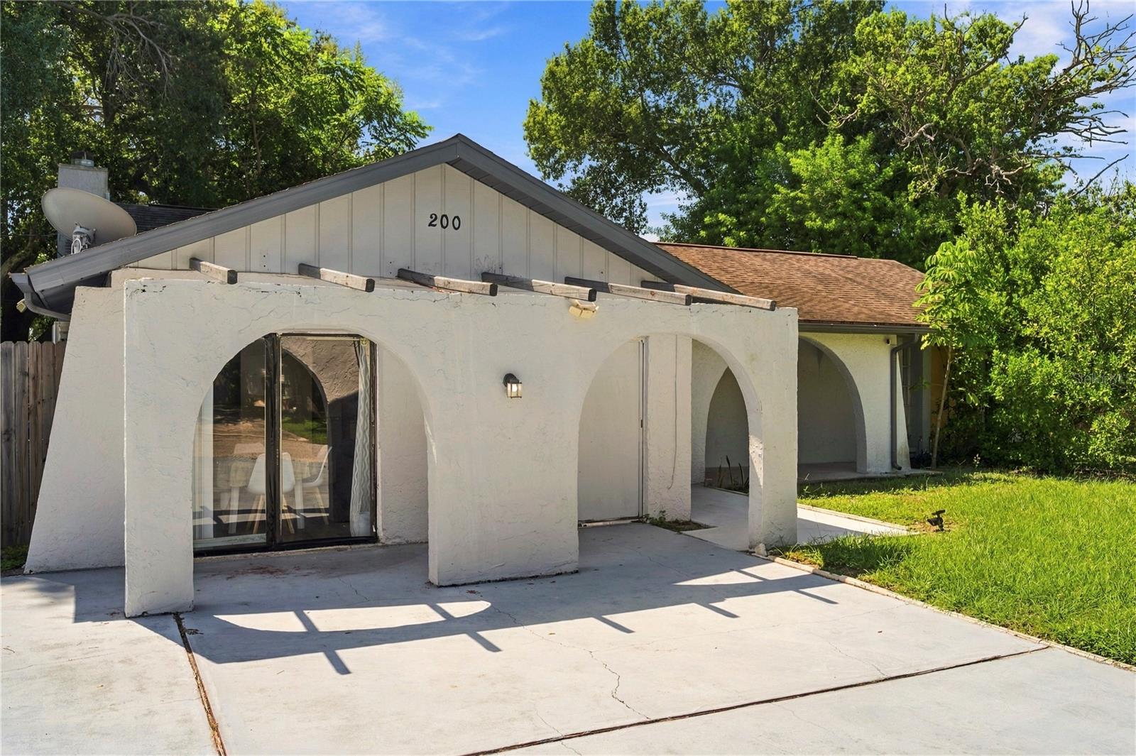 200 TWIN LAKE DRIVE