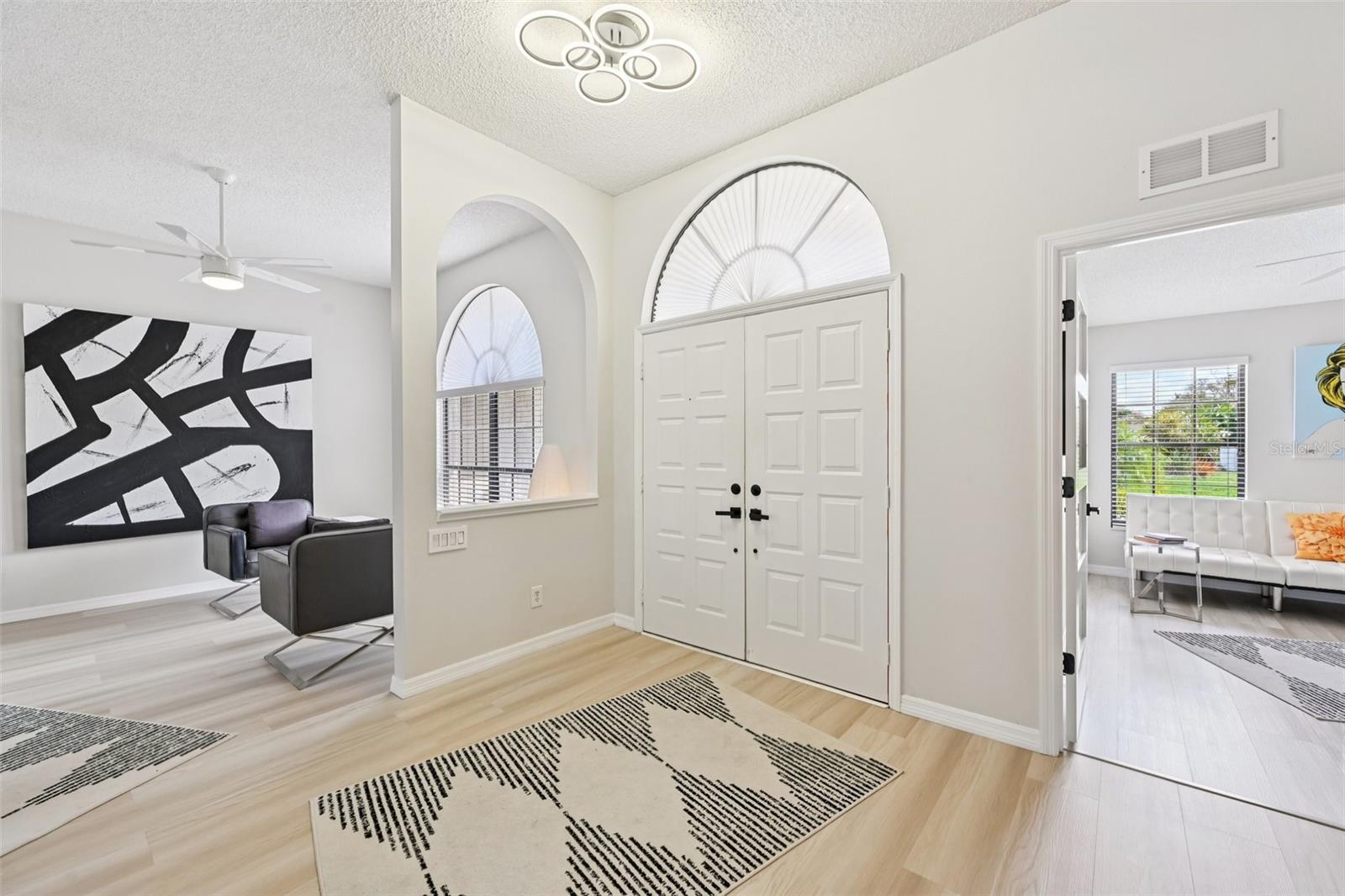 4719 MEADOWVIEW CIRCLE