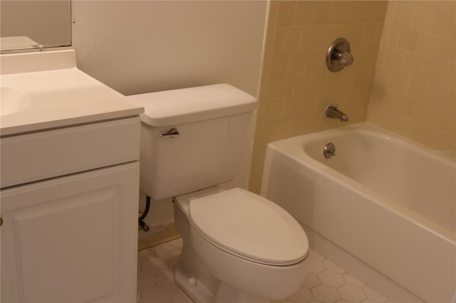 LAKE WALES VILLAGE CONDO - Residential