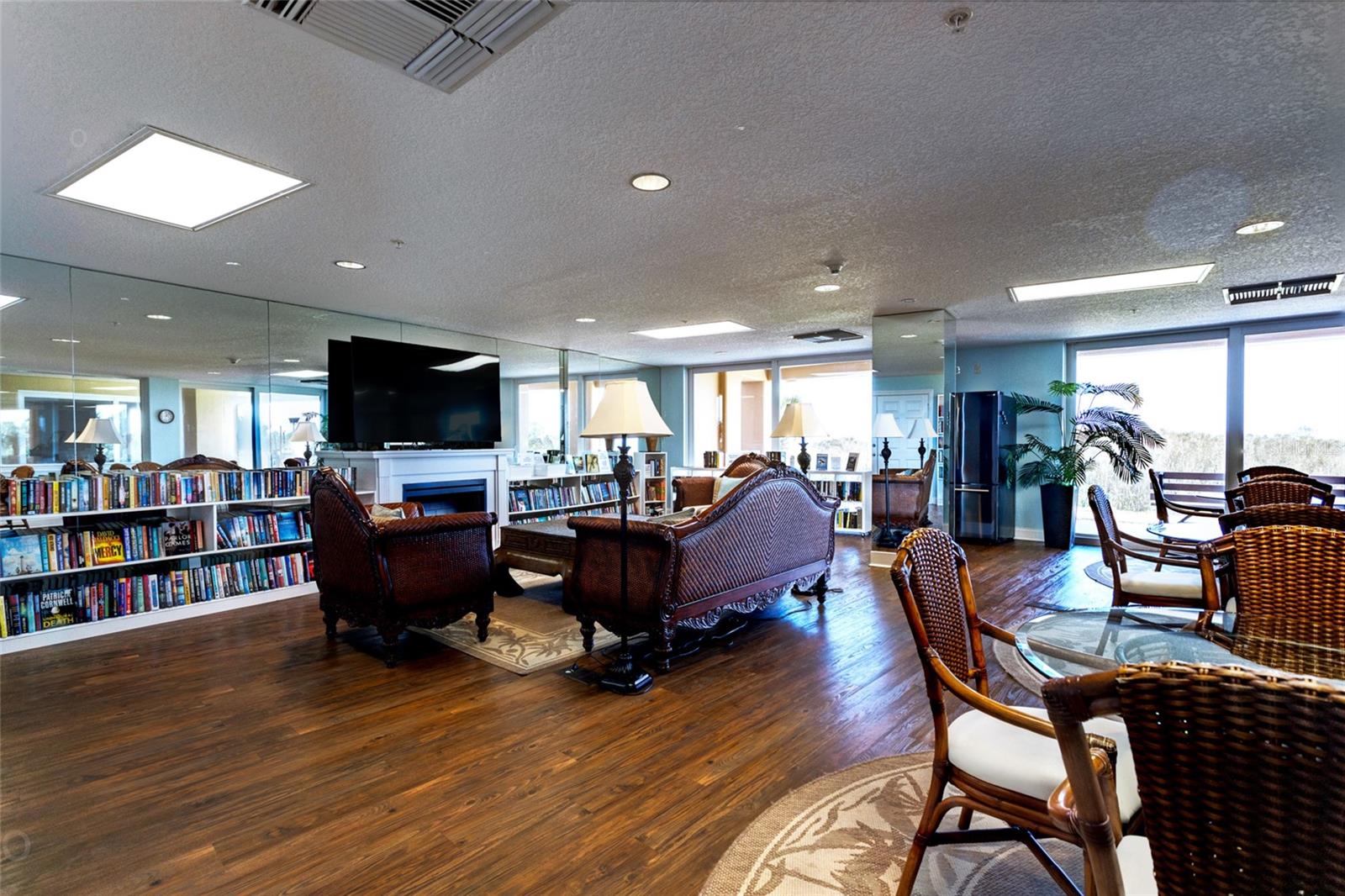 SURF CLUB 03 CONDO - Residential Lease