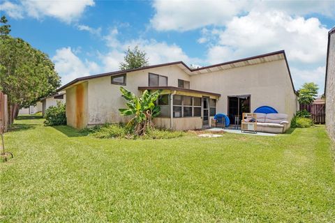 A home in WINTER HAVEN