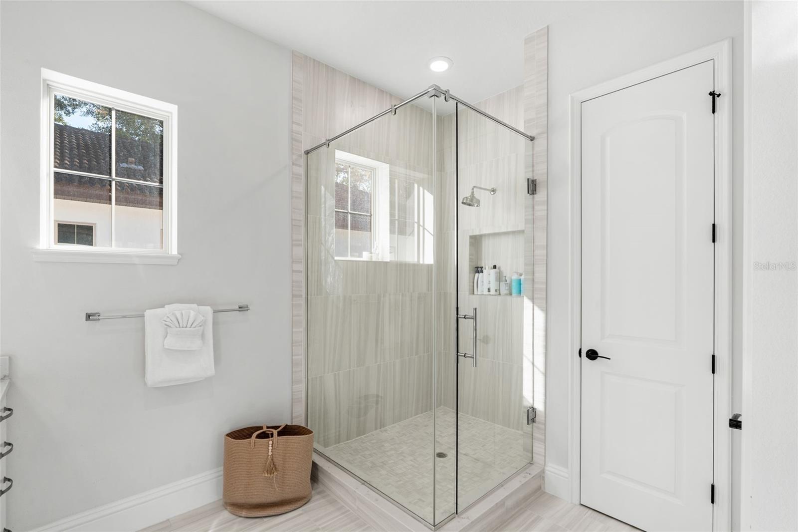 RIDGEWOOD VILLAS CONDO - Residential