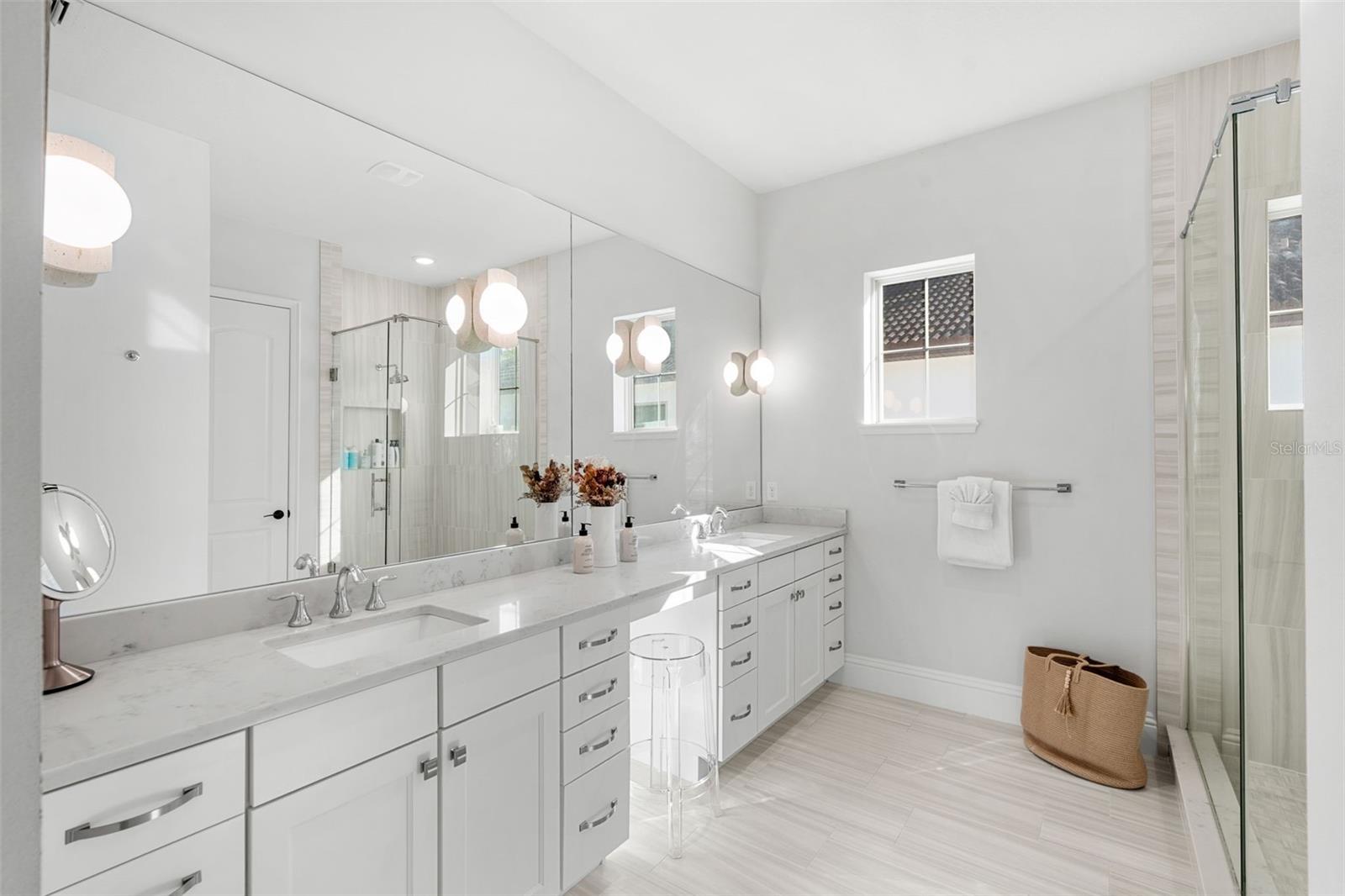 RIDGEWOOD VILLAS CONDO - Residential