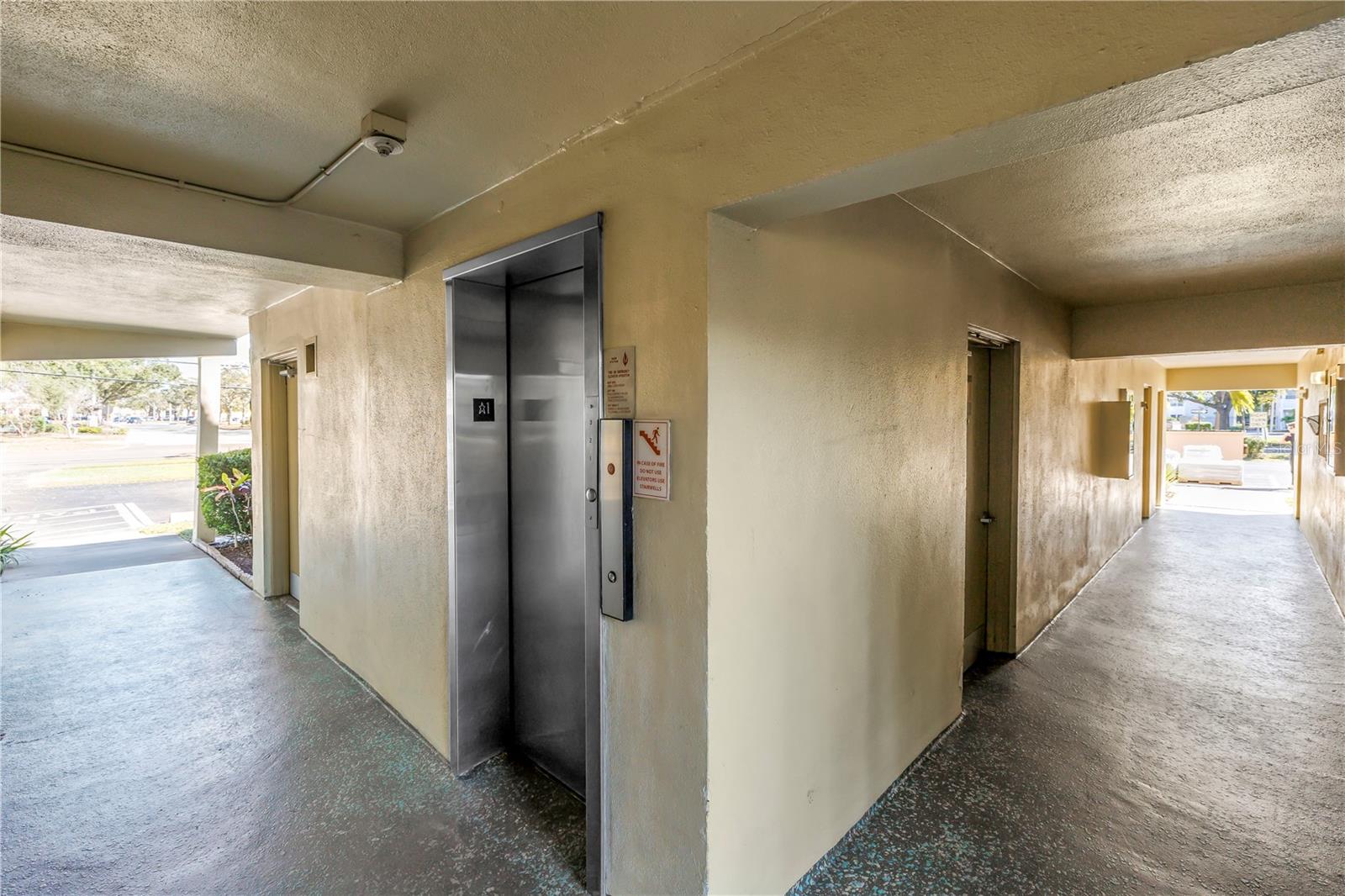 GATEWAY SQUARE APTS - Residential