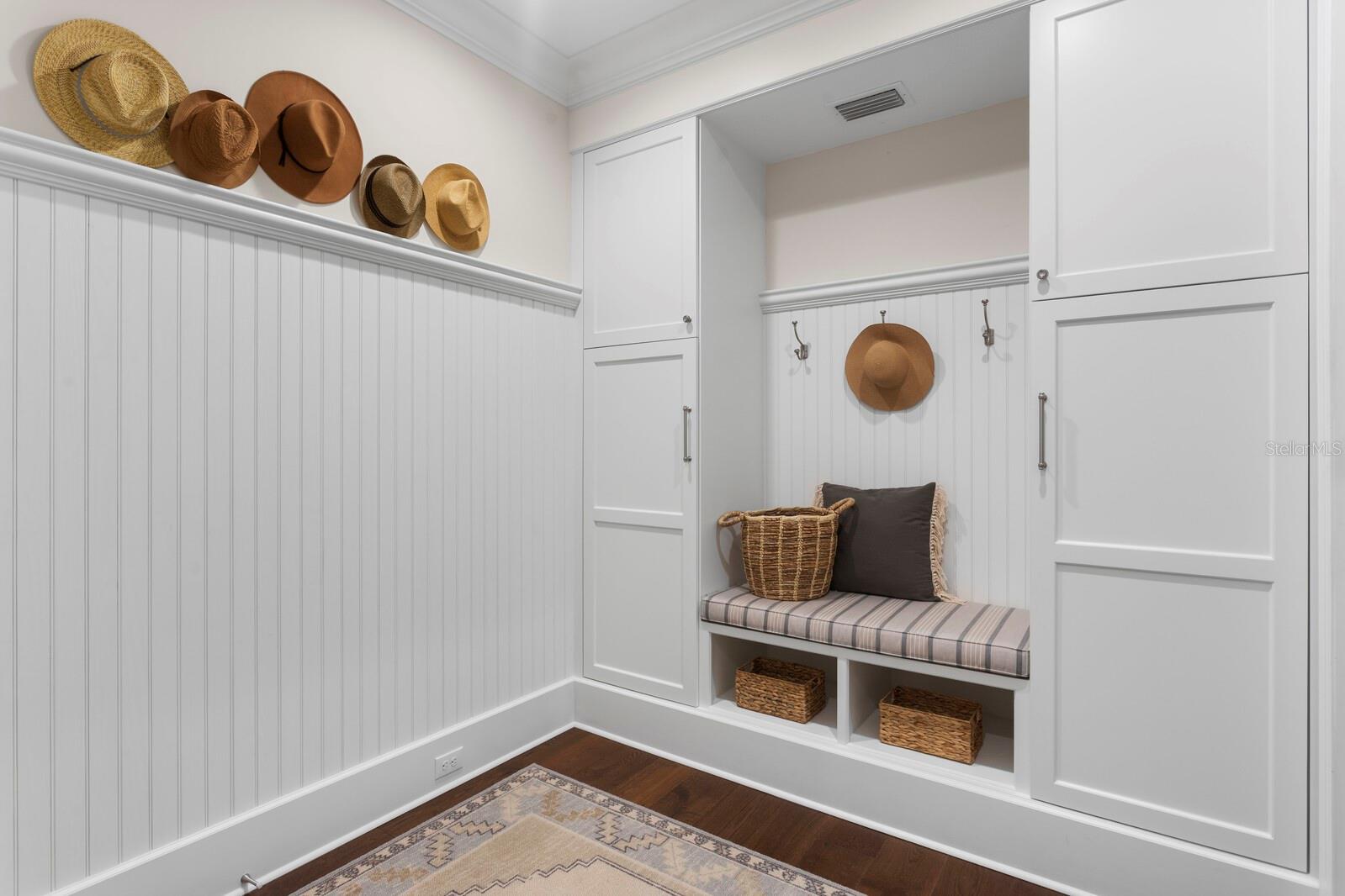 DAVIS ISLANDS REP OF PT O - Residential