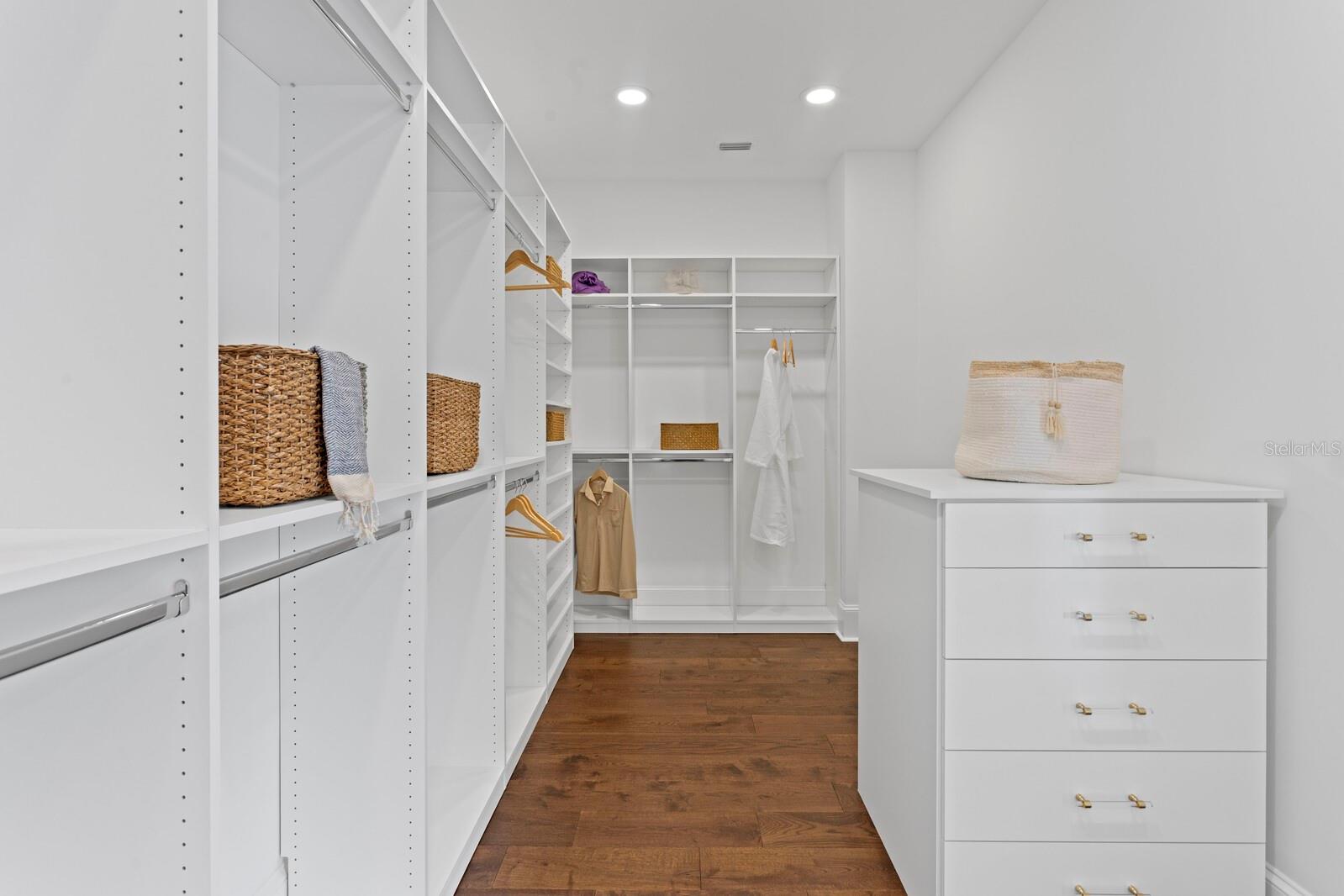 DAVIS ISLANDS REP OF PT O - Residential