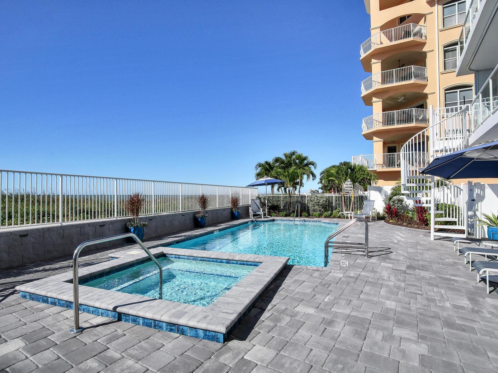 ONELLA CONDO - Residential