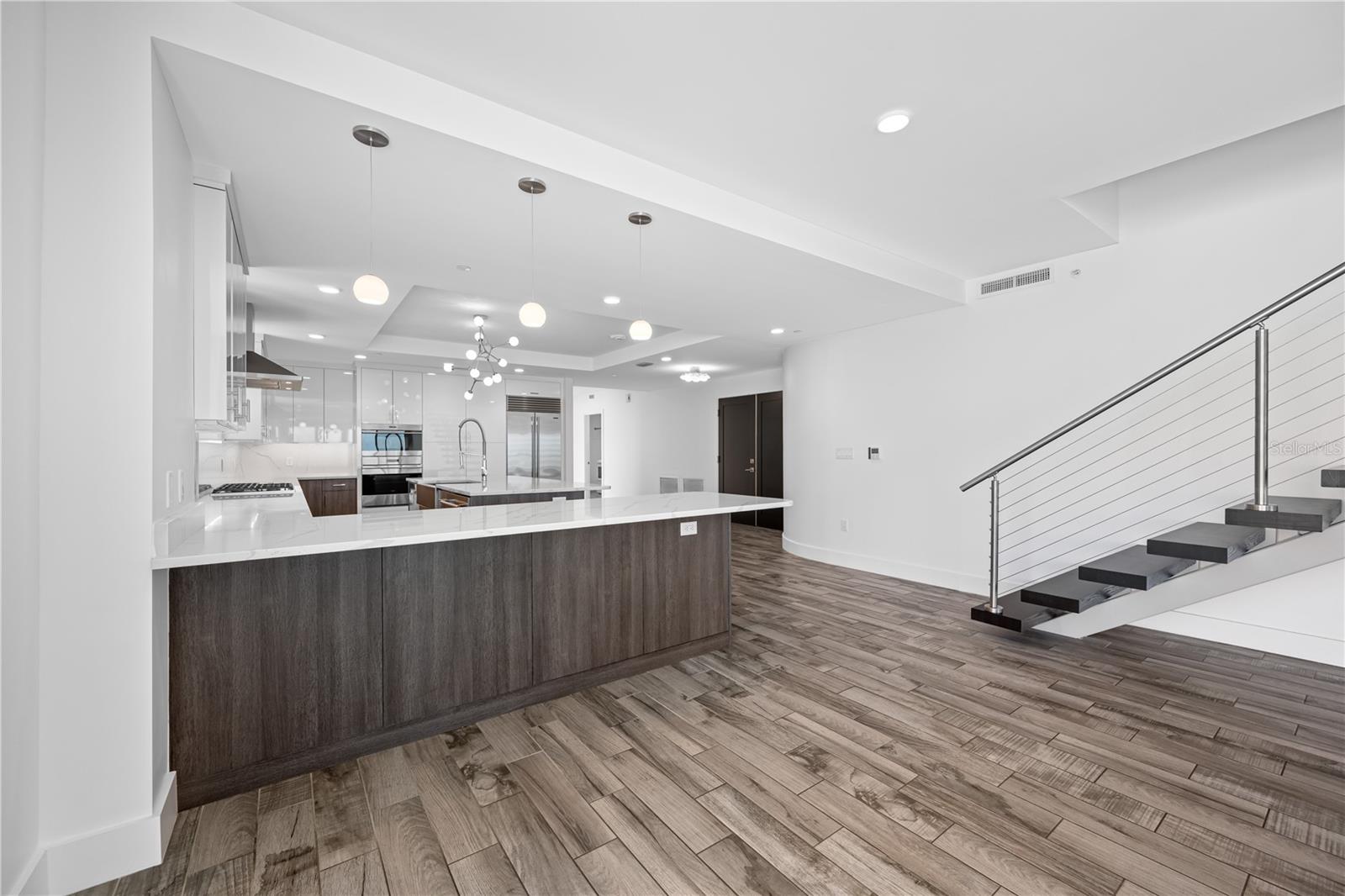 ONELLA CONDO - Residential