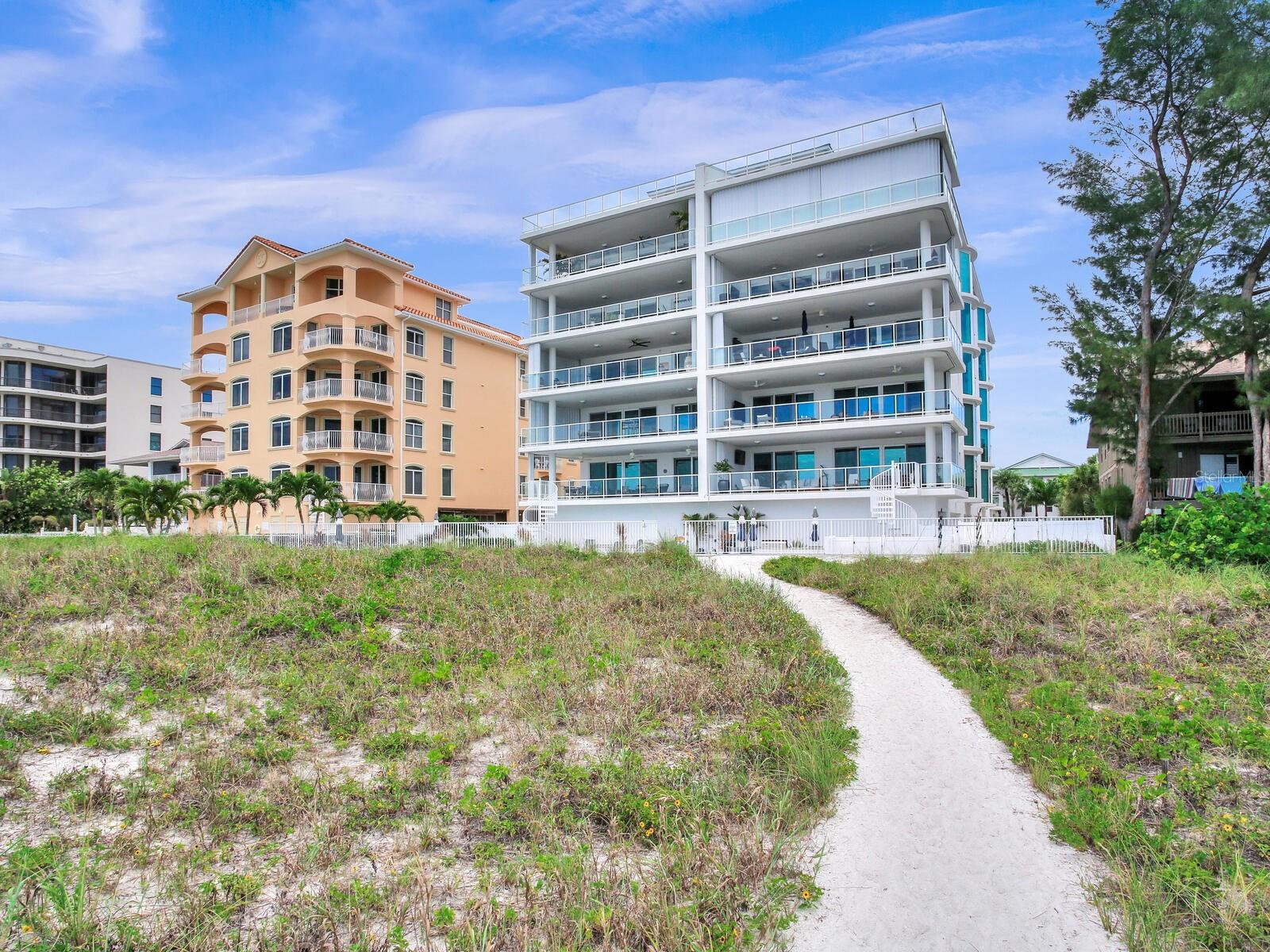 ONELLA CONDO - Residential