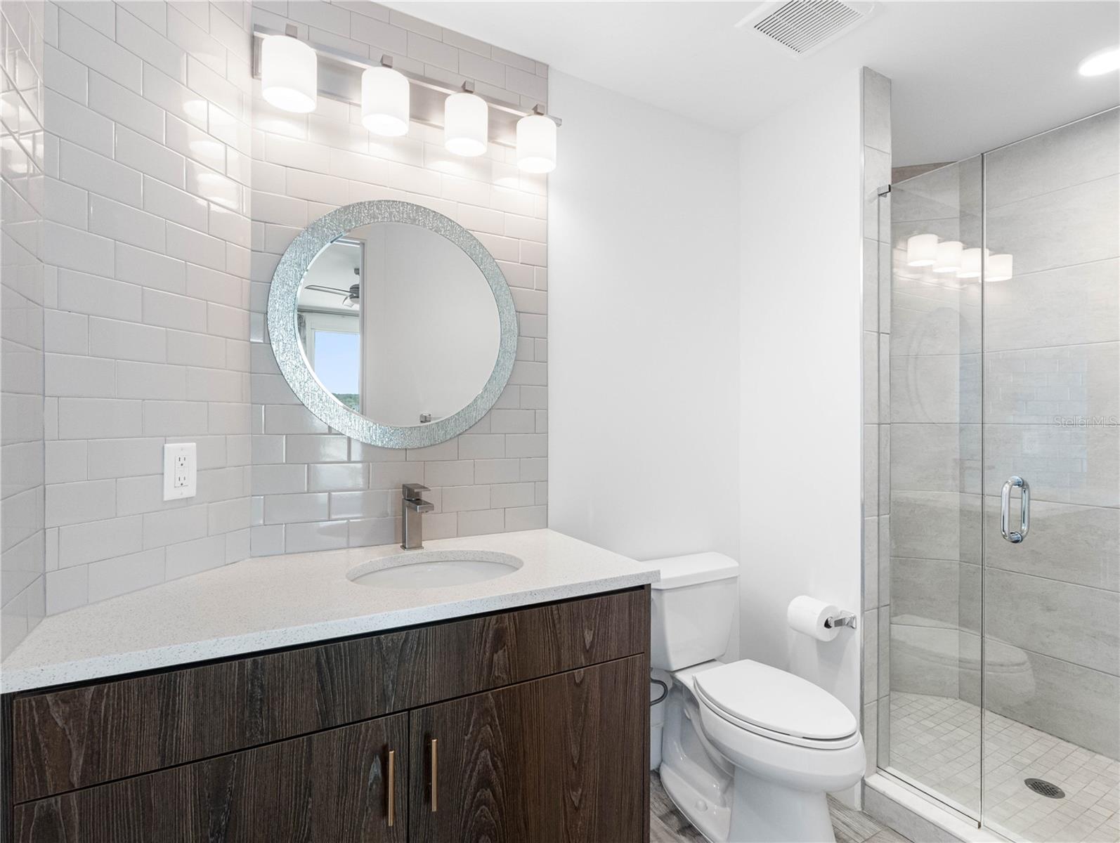 ONELLA CONDO - Residential