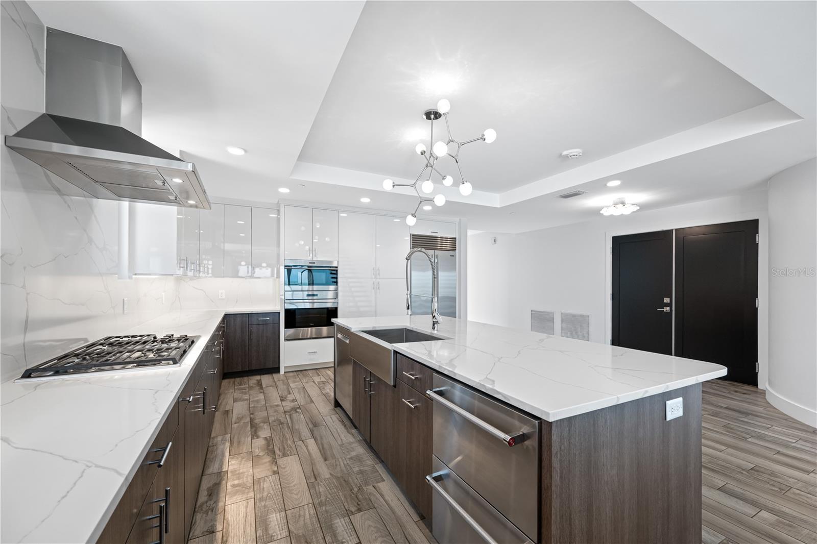 ONELLA CONDO - Residential