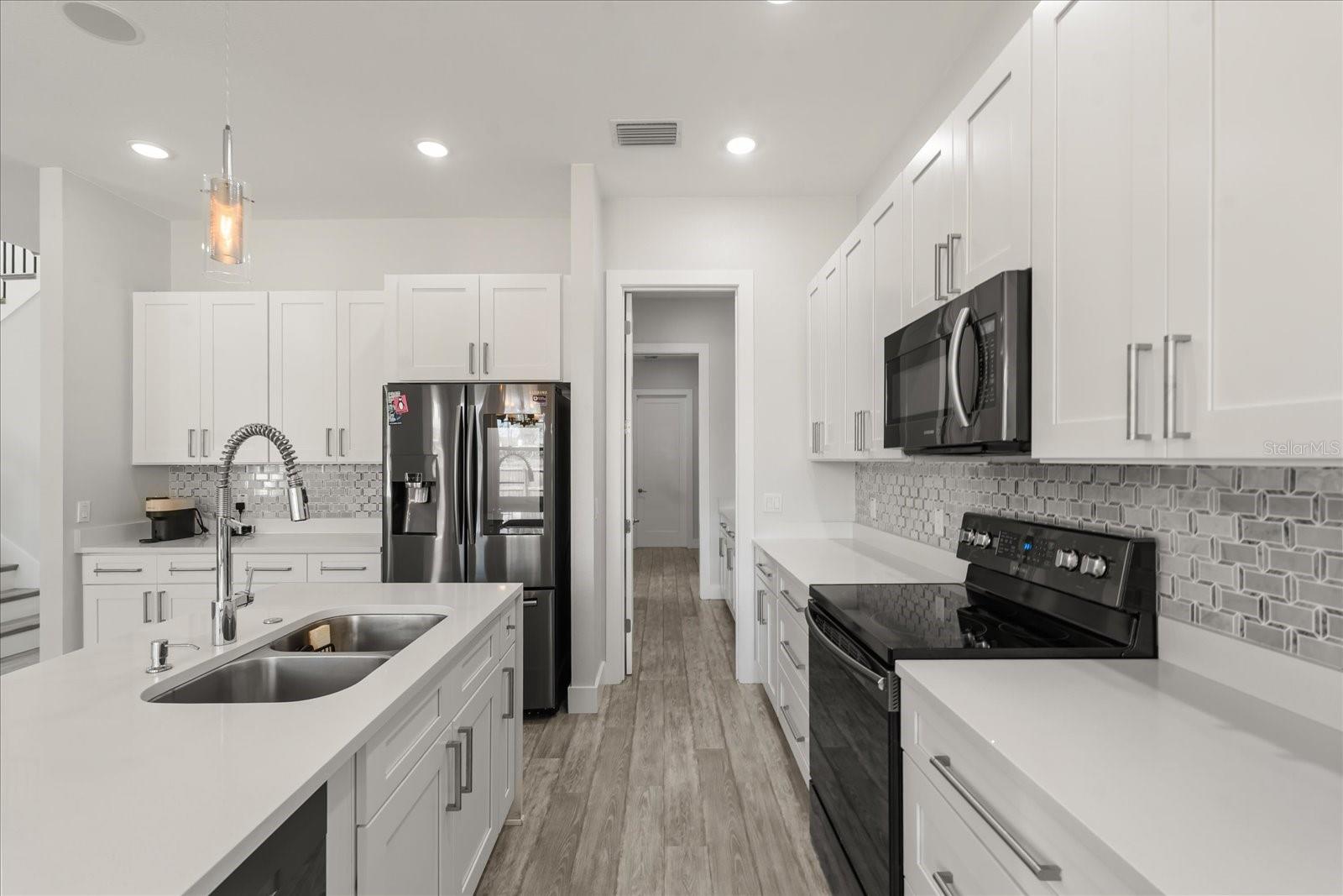 DUBSDREAD HEIGHTS - Residential